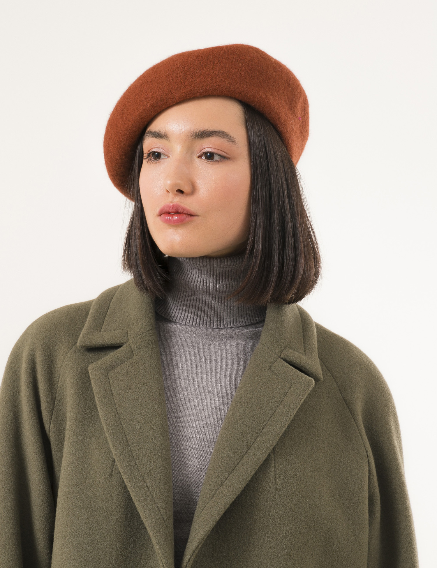 Картинка Жіночий світло-коричневий берет