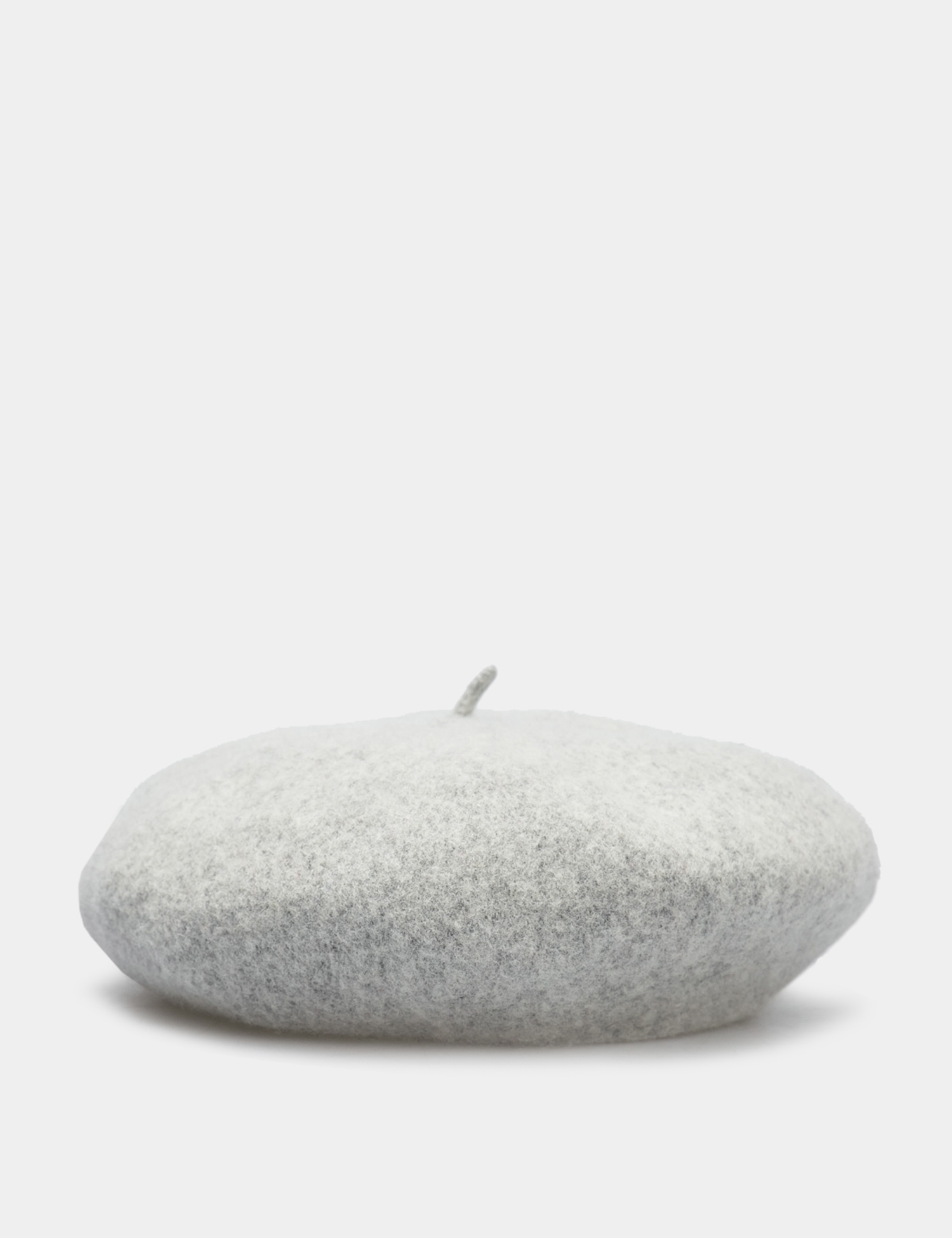 Картинка Жіночий світло-сірий берет