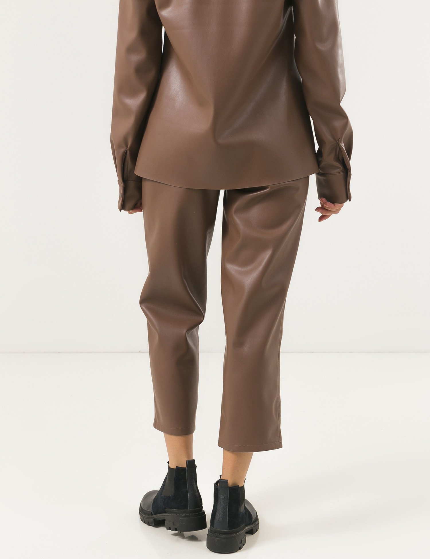 Картинка Жіночі коричневі штани зі штучної шкіри