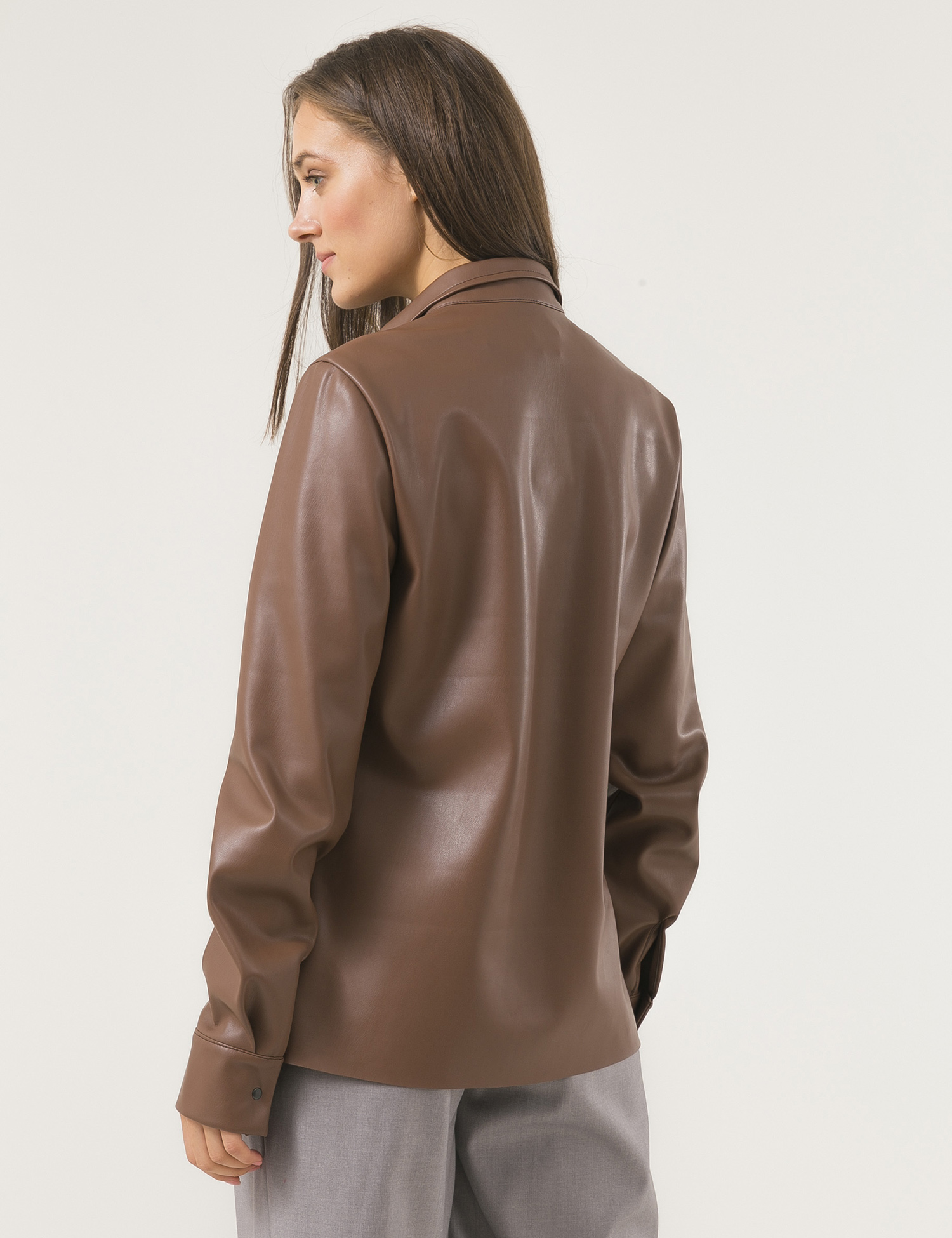 Картинка Жіноча коричнева сорочка зі штучної шкіри
