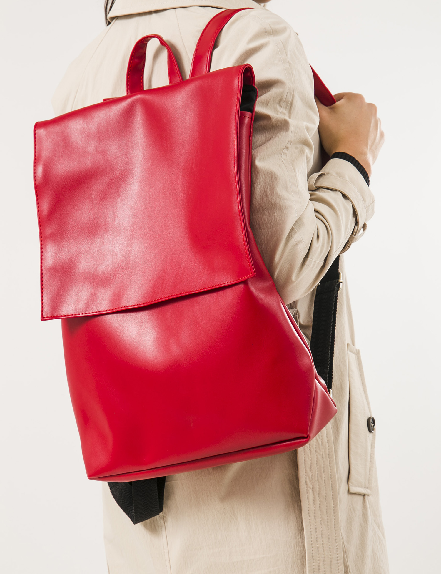 Картинка Жіночий червоний рюкзак