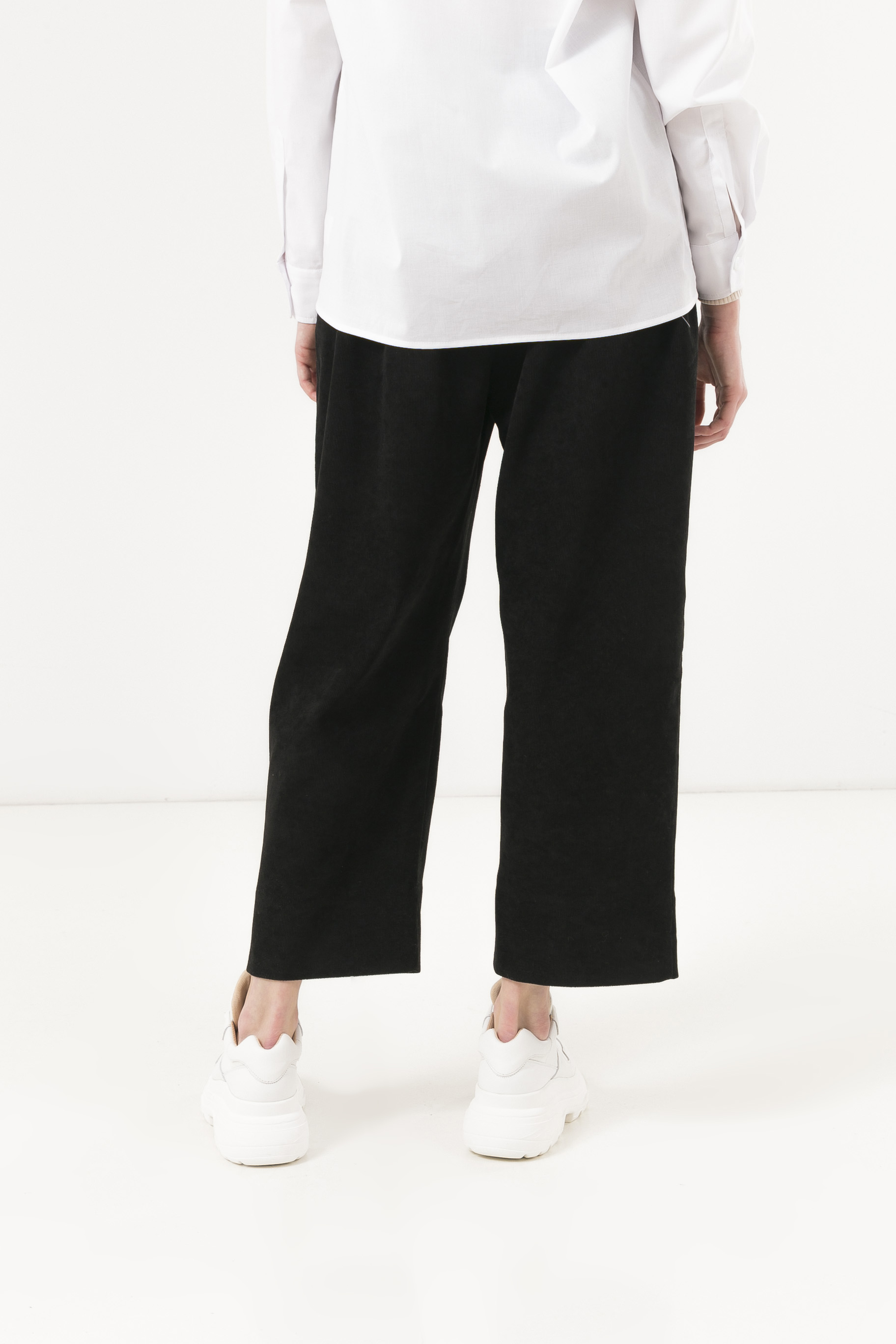 Картинка Жіночі чорні вельветові брюки