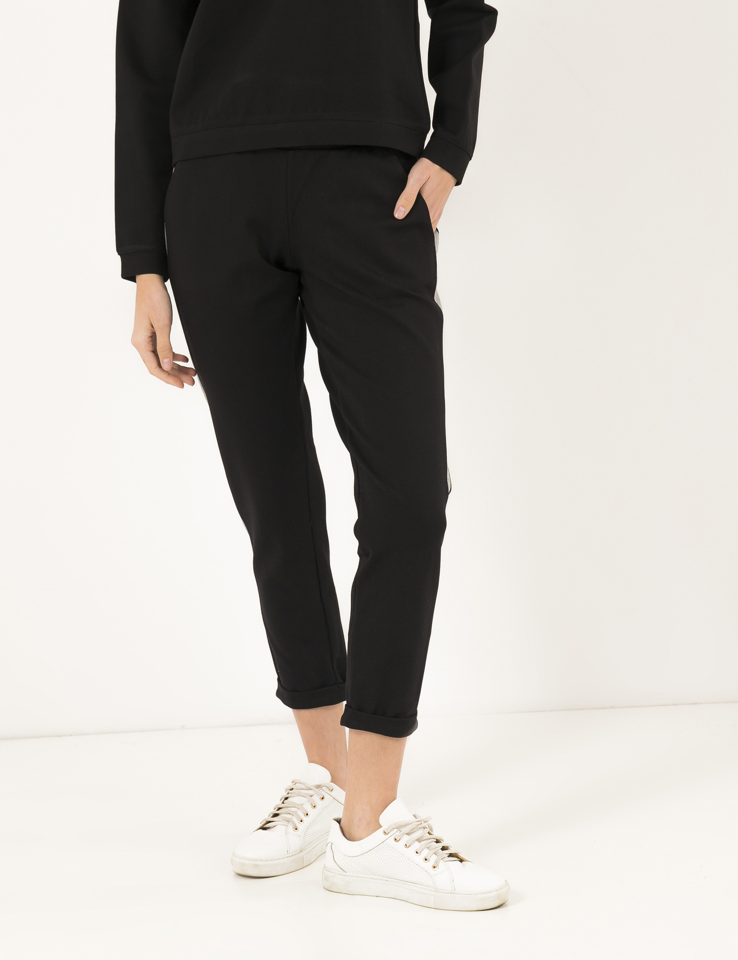 Картинка Жіночі чорно-сірі штани