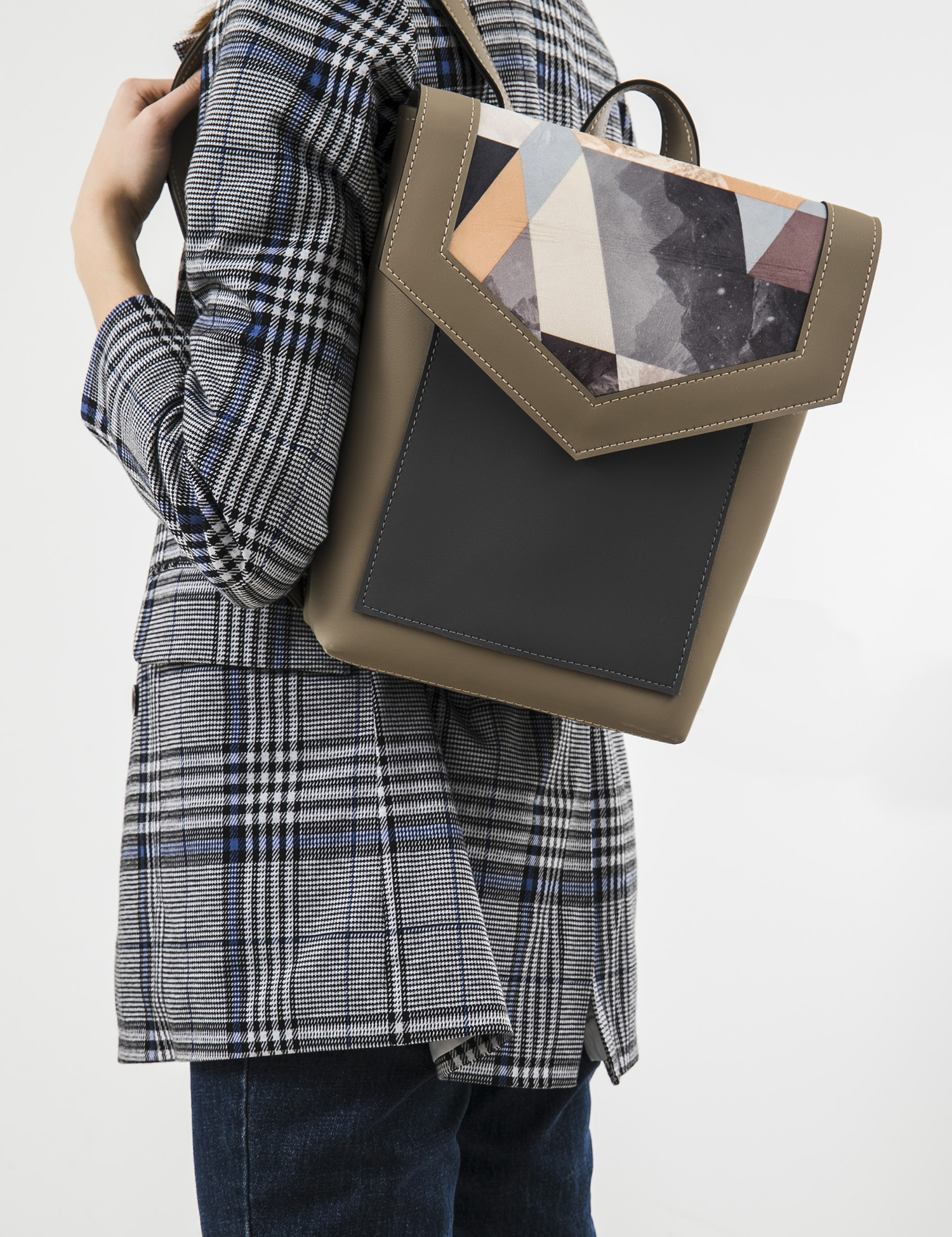 Картинка Жіночий бежевий рюкзак
