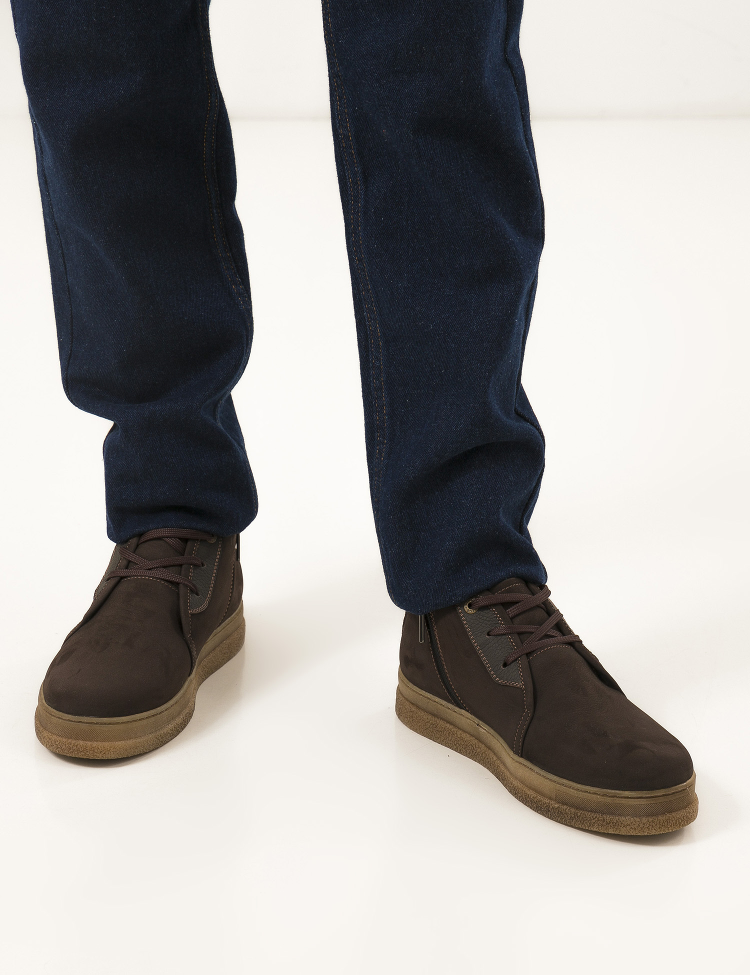 Картинка Чоловічі коричневі нубукові черевики