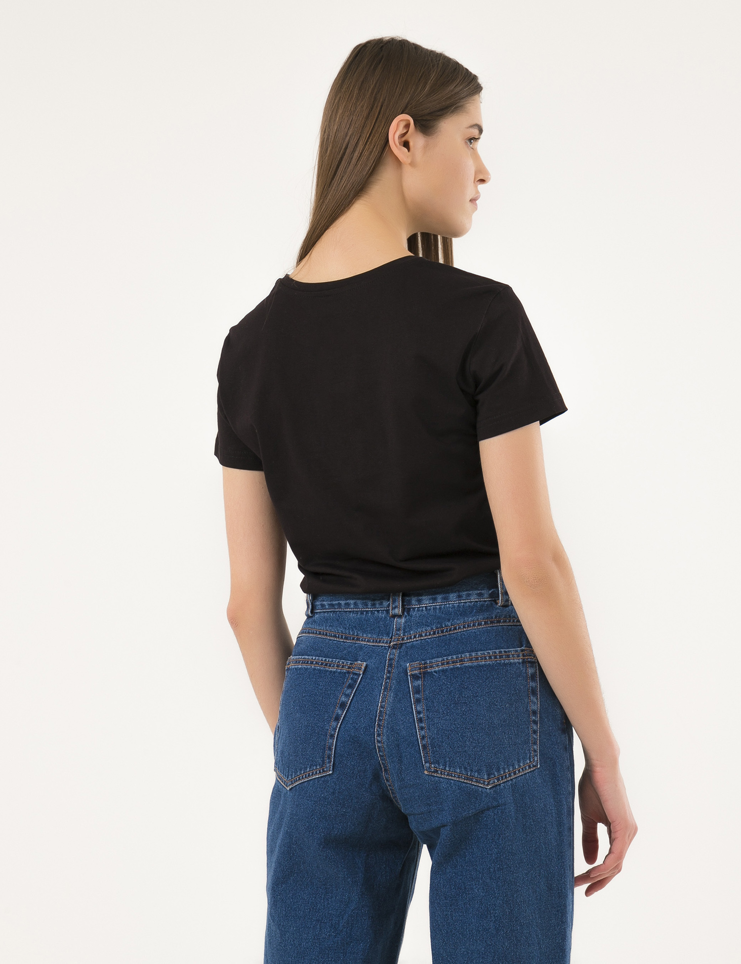 Картинка Футболка чорна з принтом