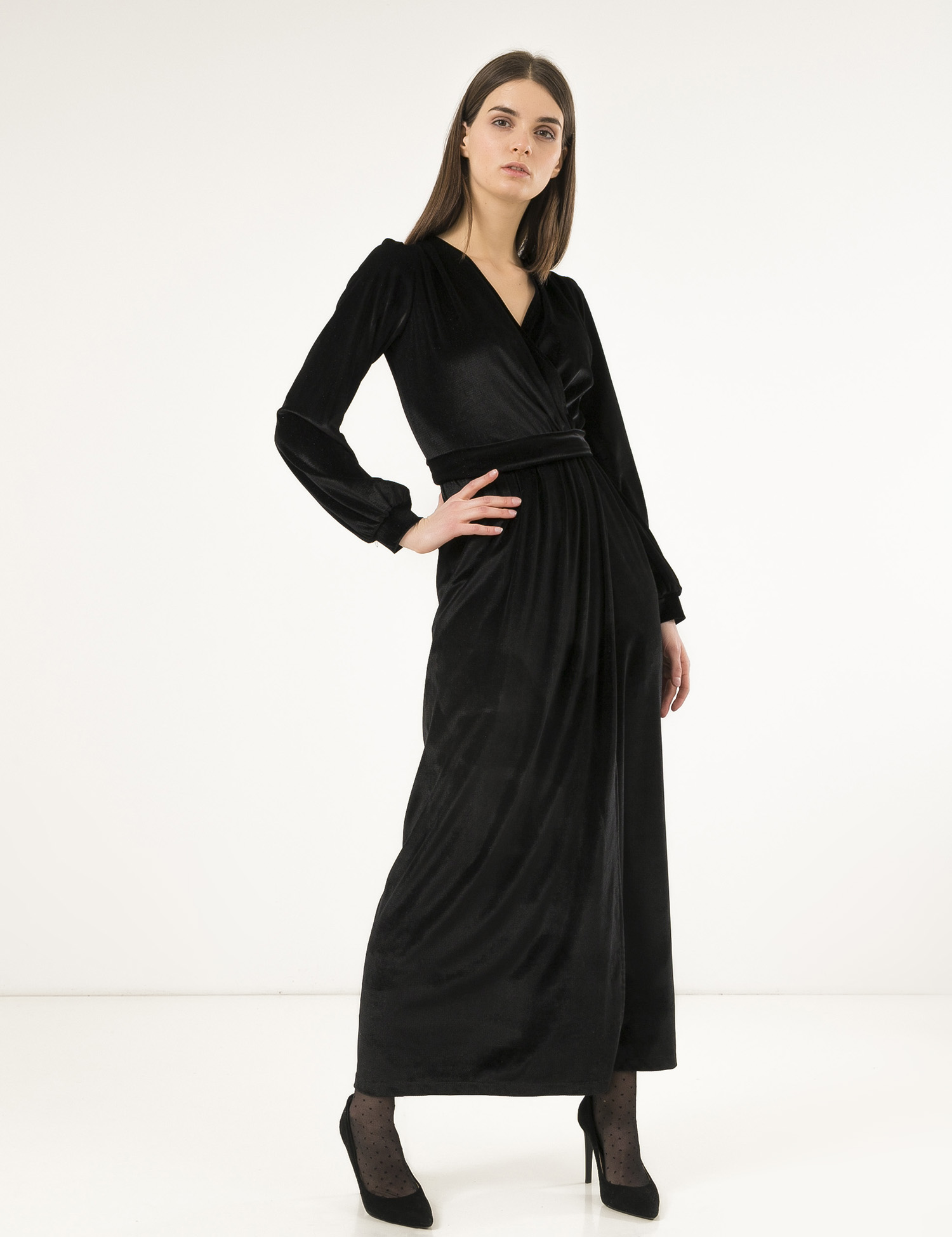 Картинка Чорна оксамитова сукня-максі
