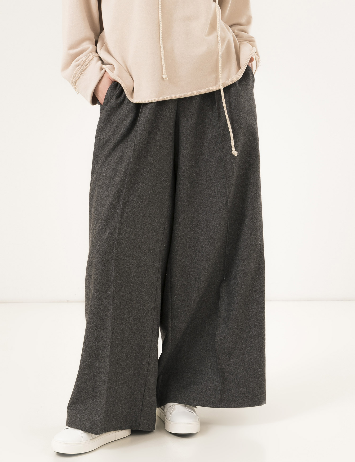 Картинка Жіночі сірі брюки-палаццо