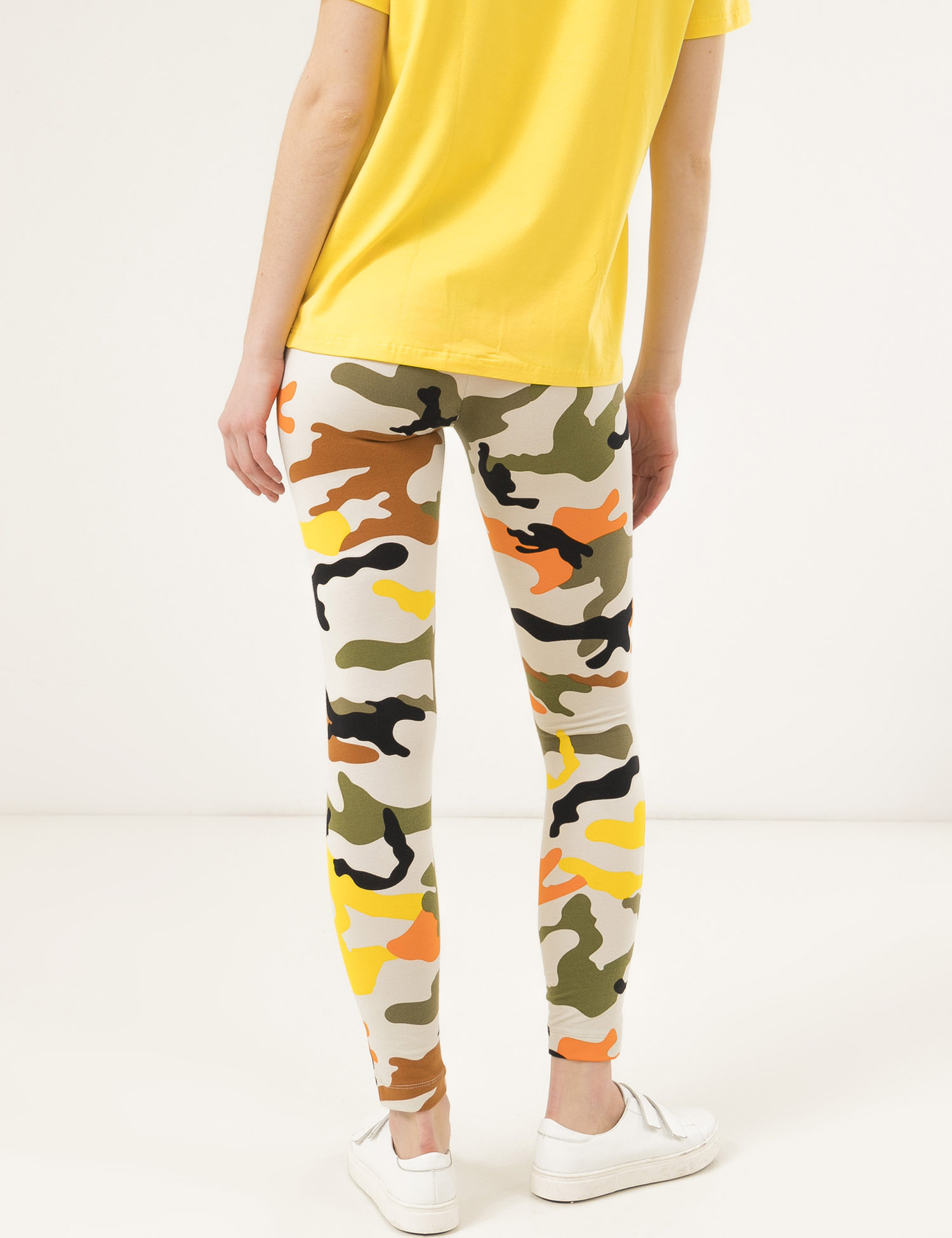 Картинка Жіночі легінси з візерунком