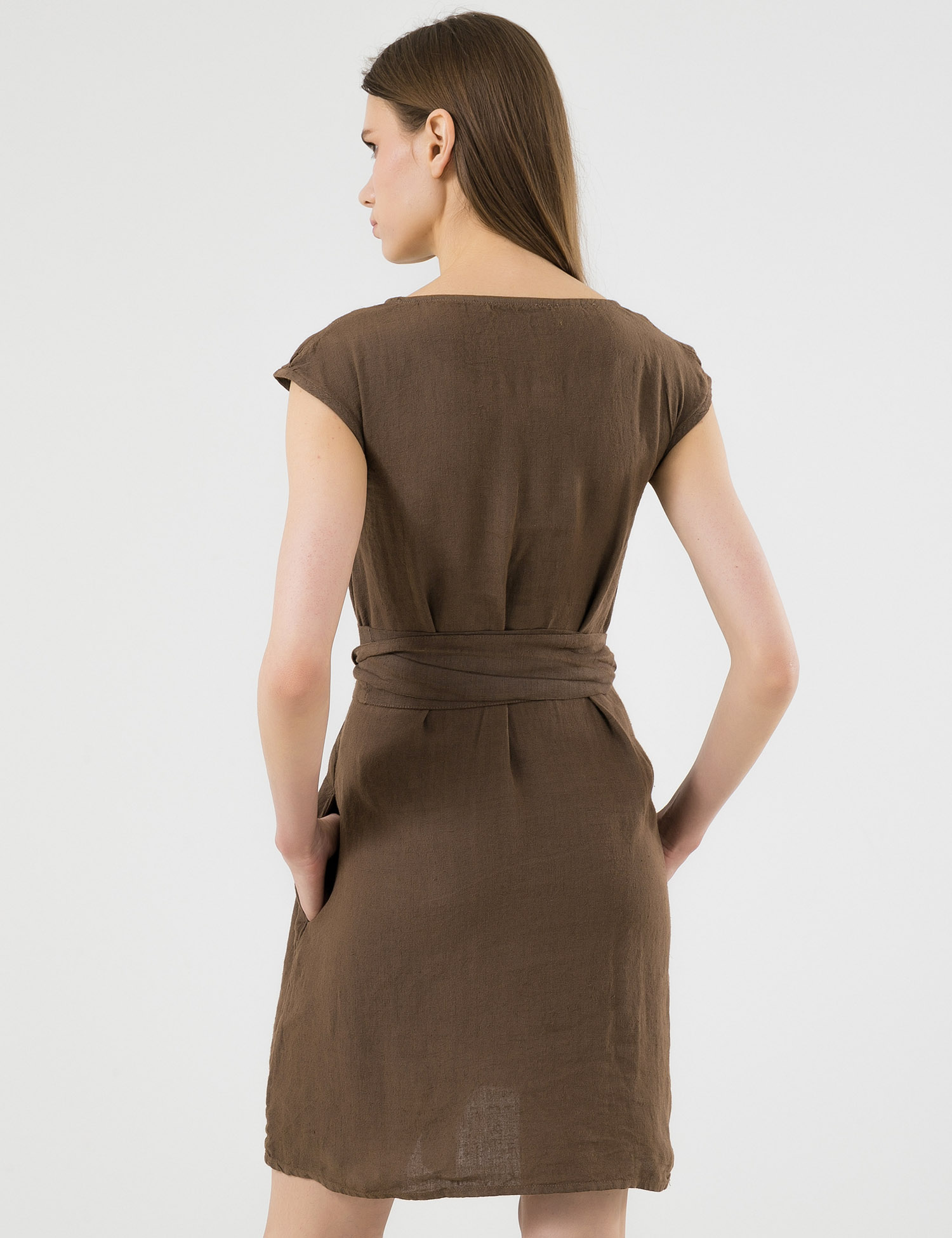 Картинка Темно-коричнева лляна сукня