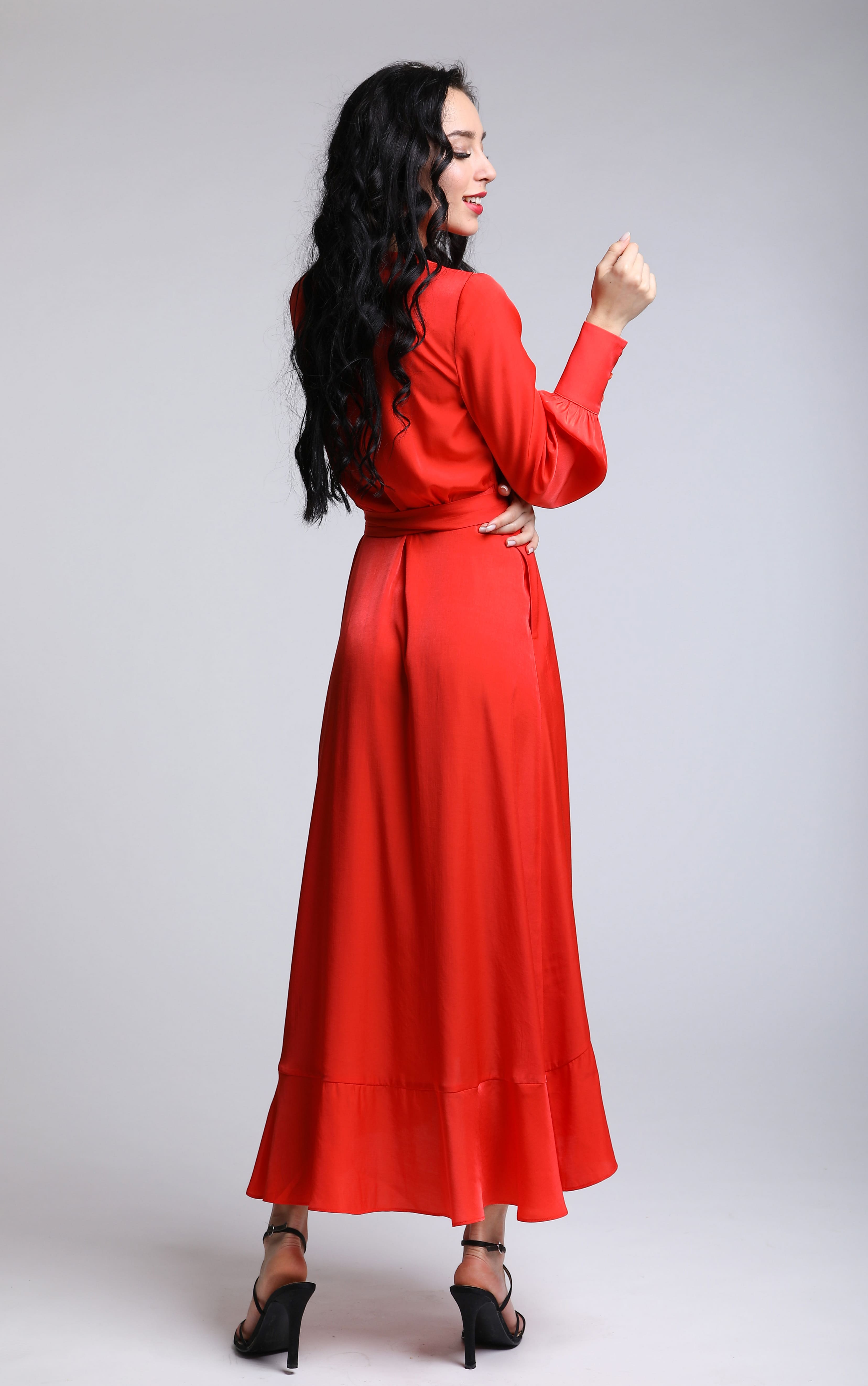 Картинка Червона сукня з рюшами