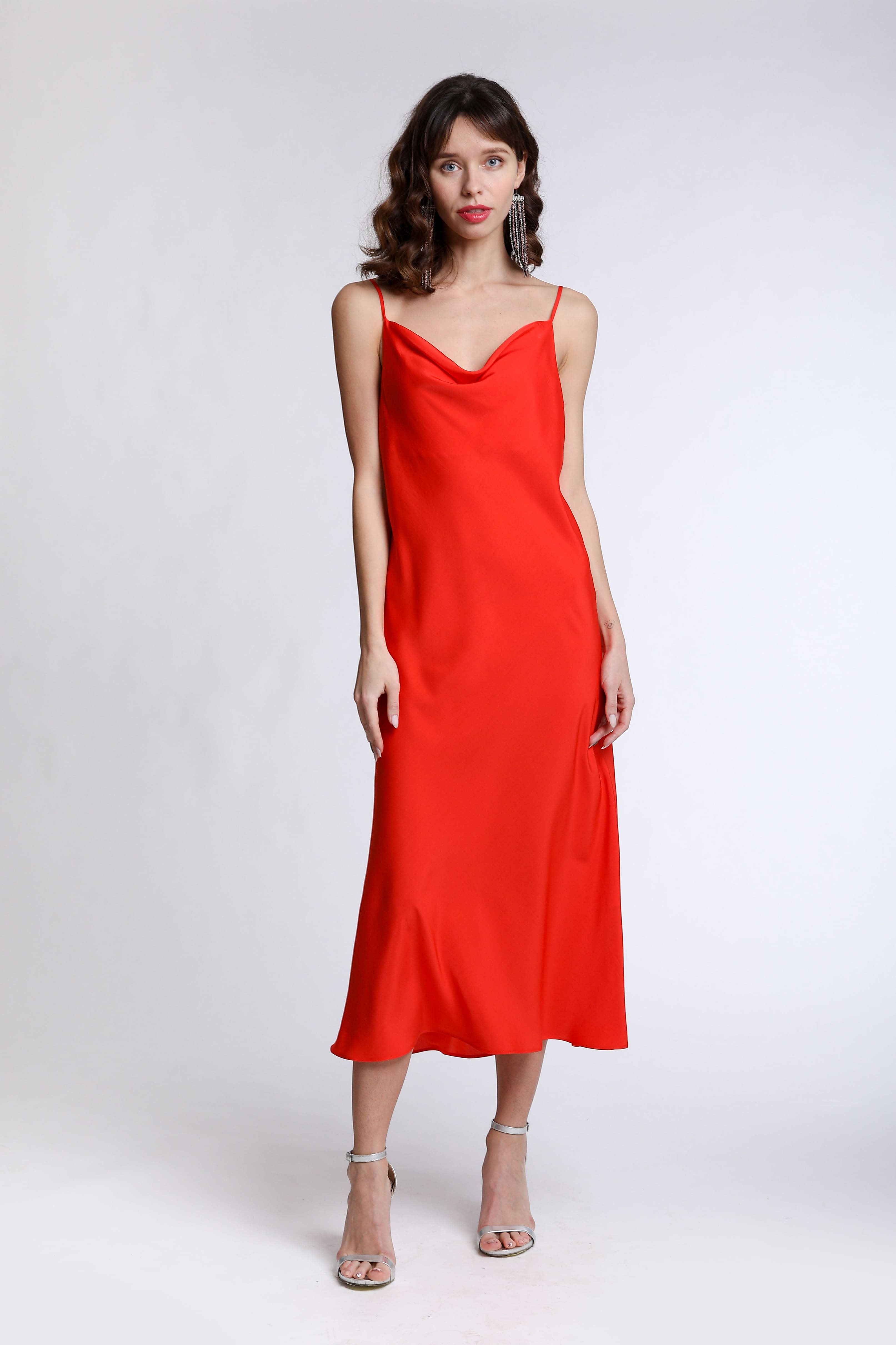 Картинка Червона сукня