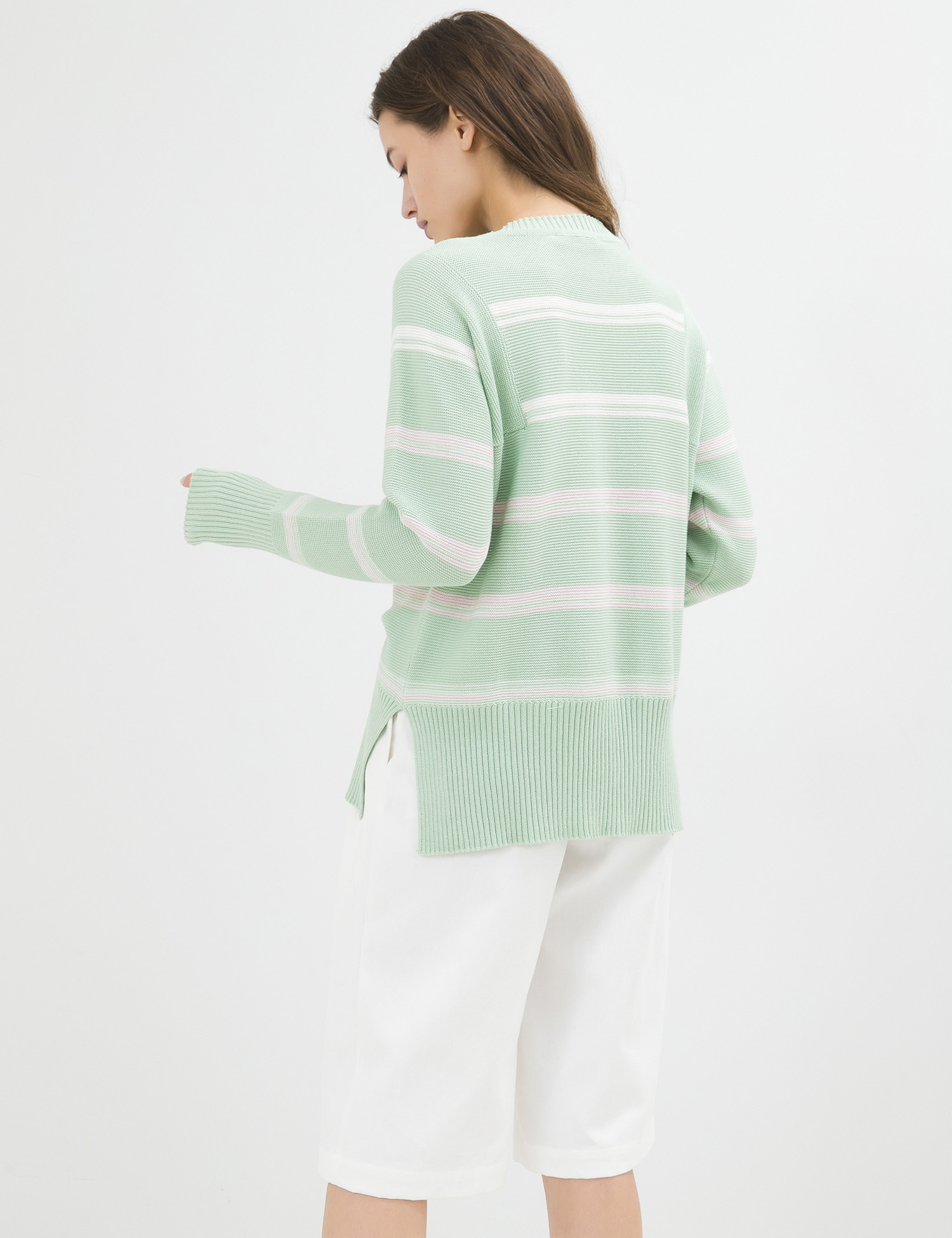 Картинка Жіночий світло-зелений светр