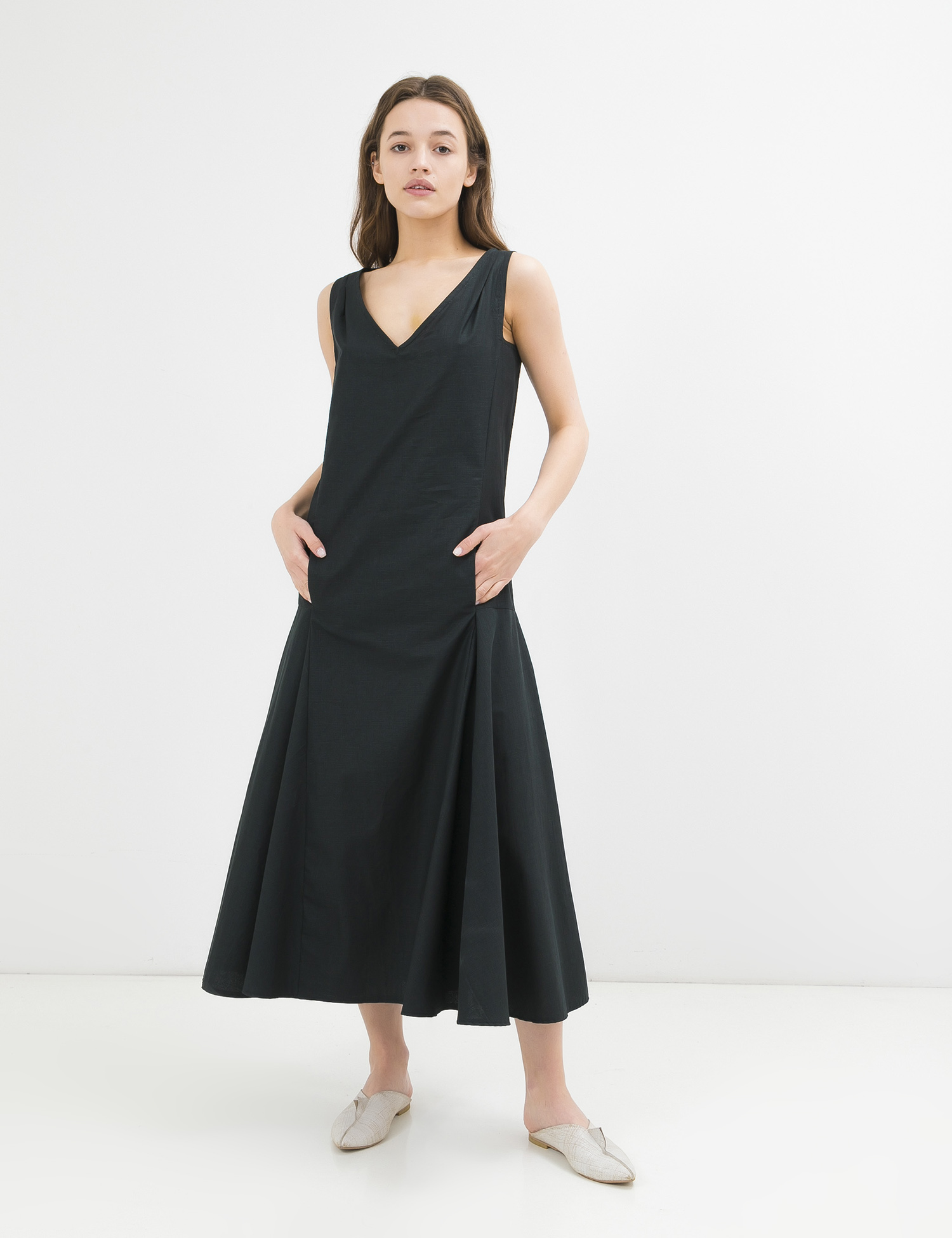 Картинка Чорний лляний сарафан