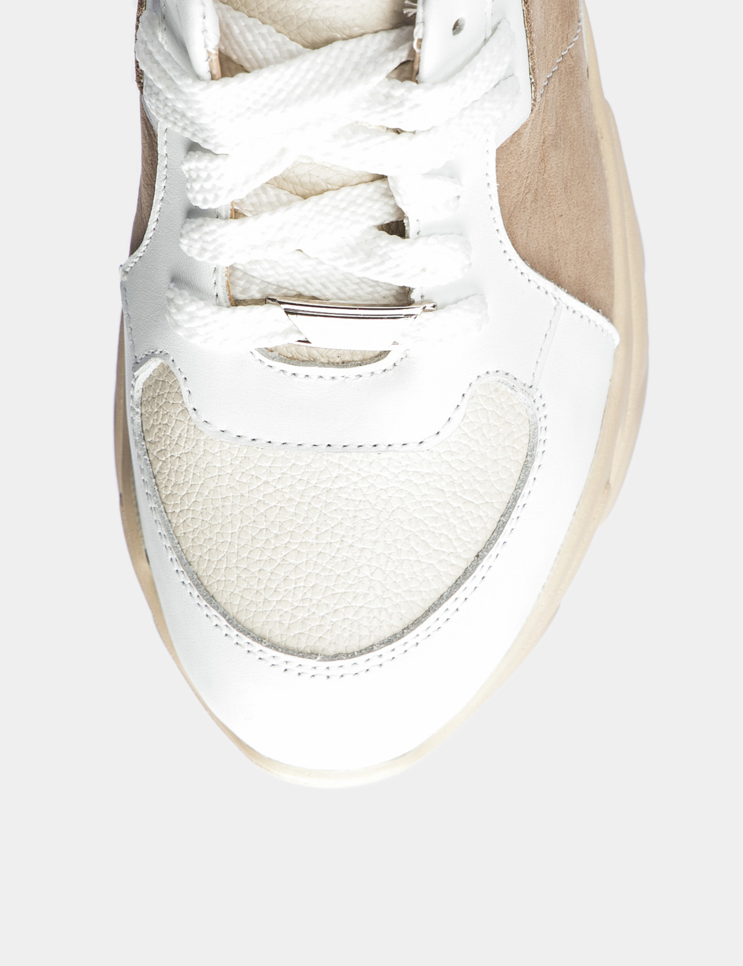 Картинка Жіночі біло-бежеві шкіряні кросівки
