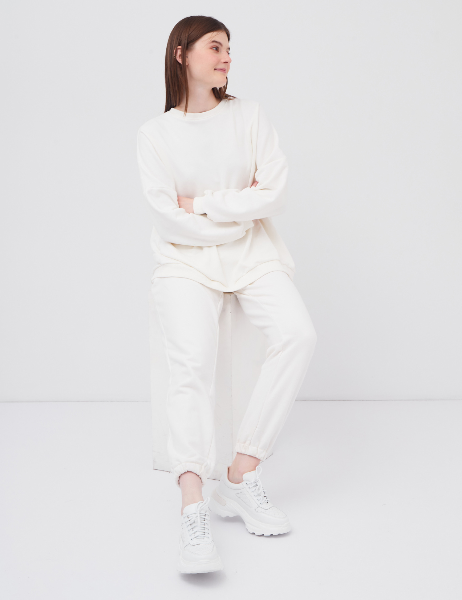 Картинка Жіночі білі спортивні штани