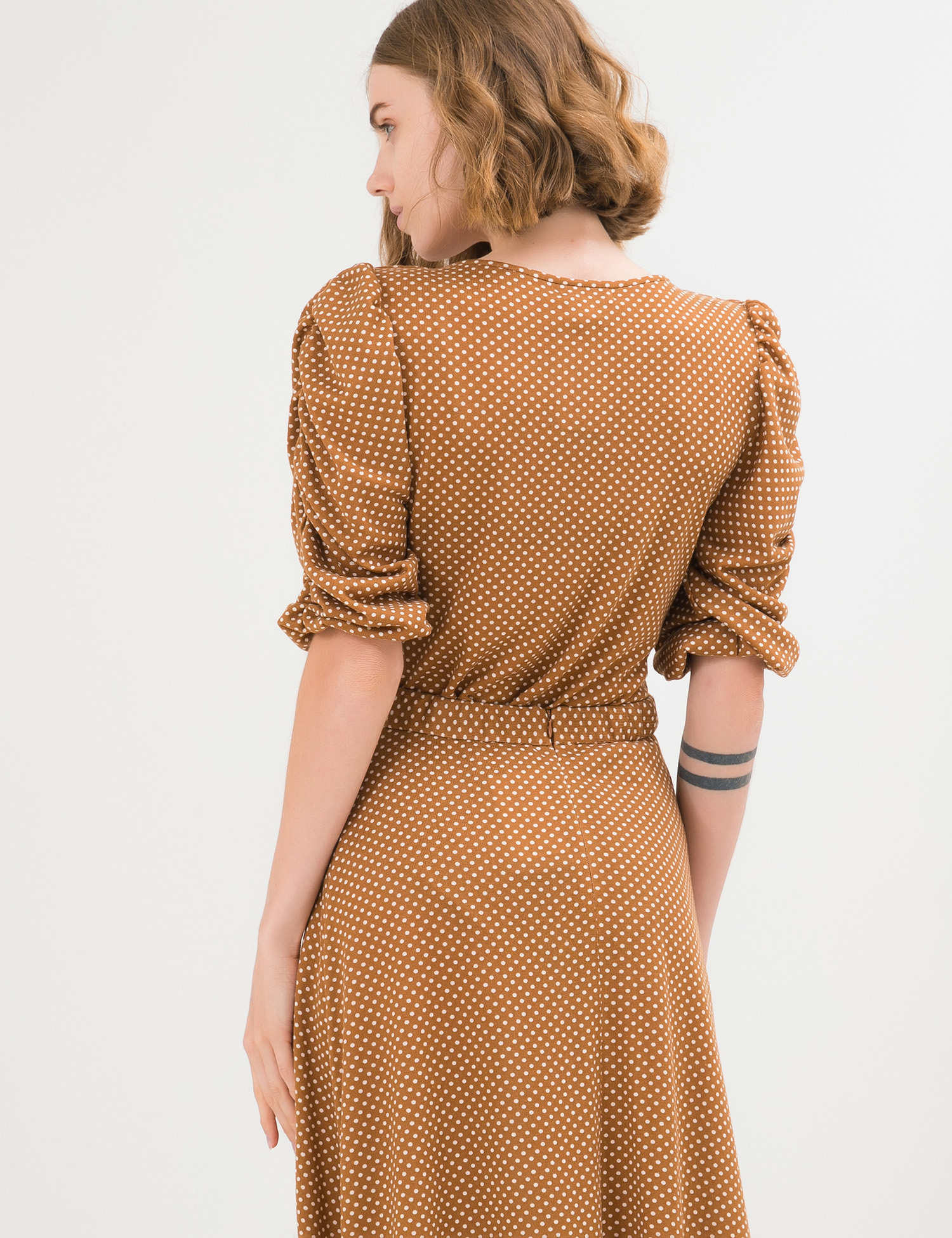 Картинка Жіноча коричнева блуза в горошок
