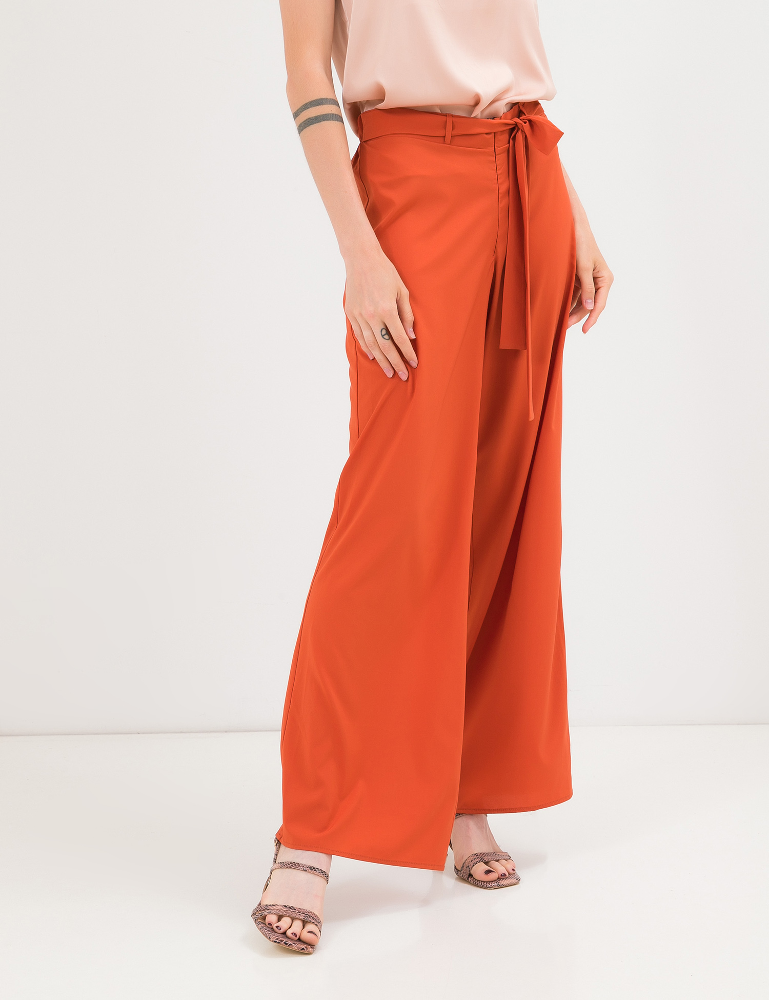 Картинка Жіночі помаранчеві брюки