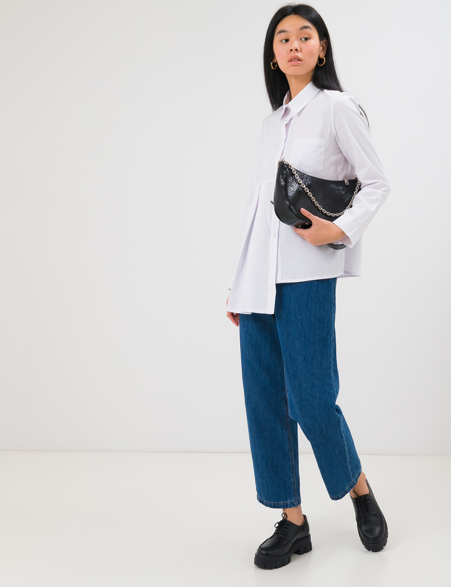 Картинка Жіноча біла асиметрична сорочка