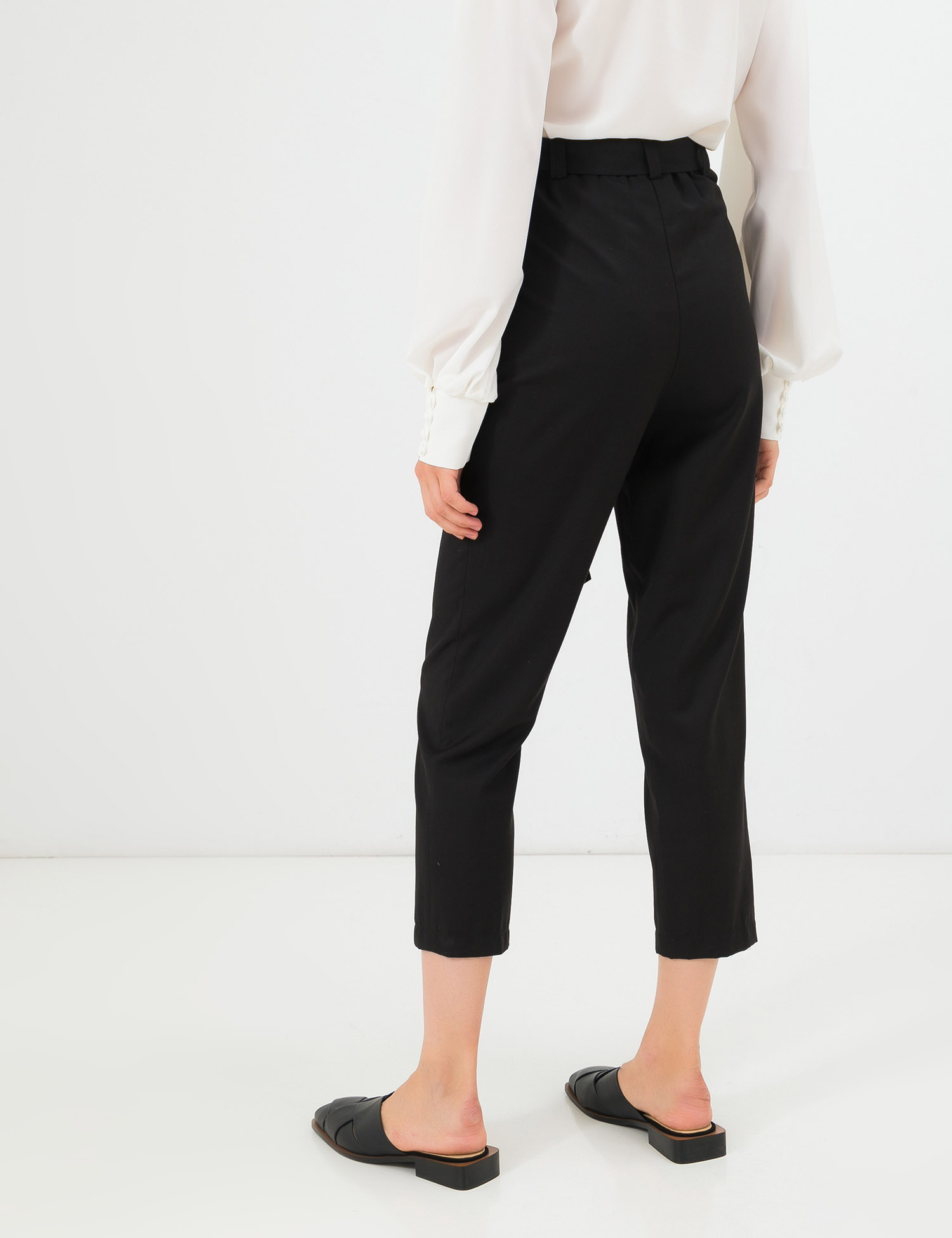 Картинка Жіночі чорні штани з поясом
