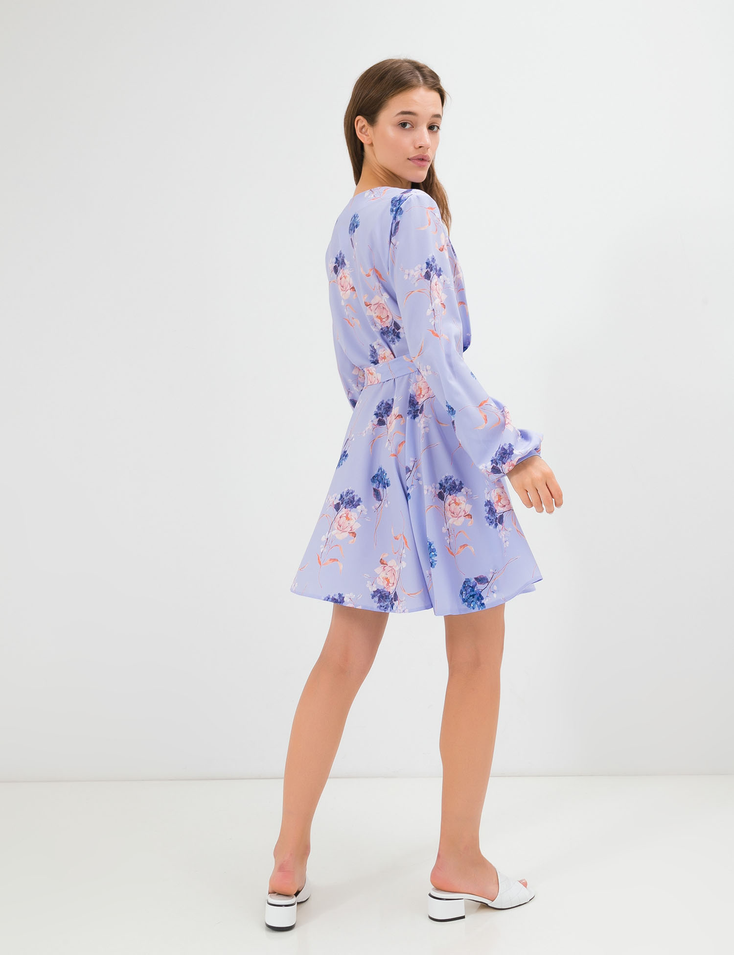 Картинка Бузкова сукня міні з квітковим візерунком