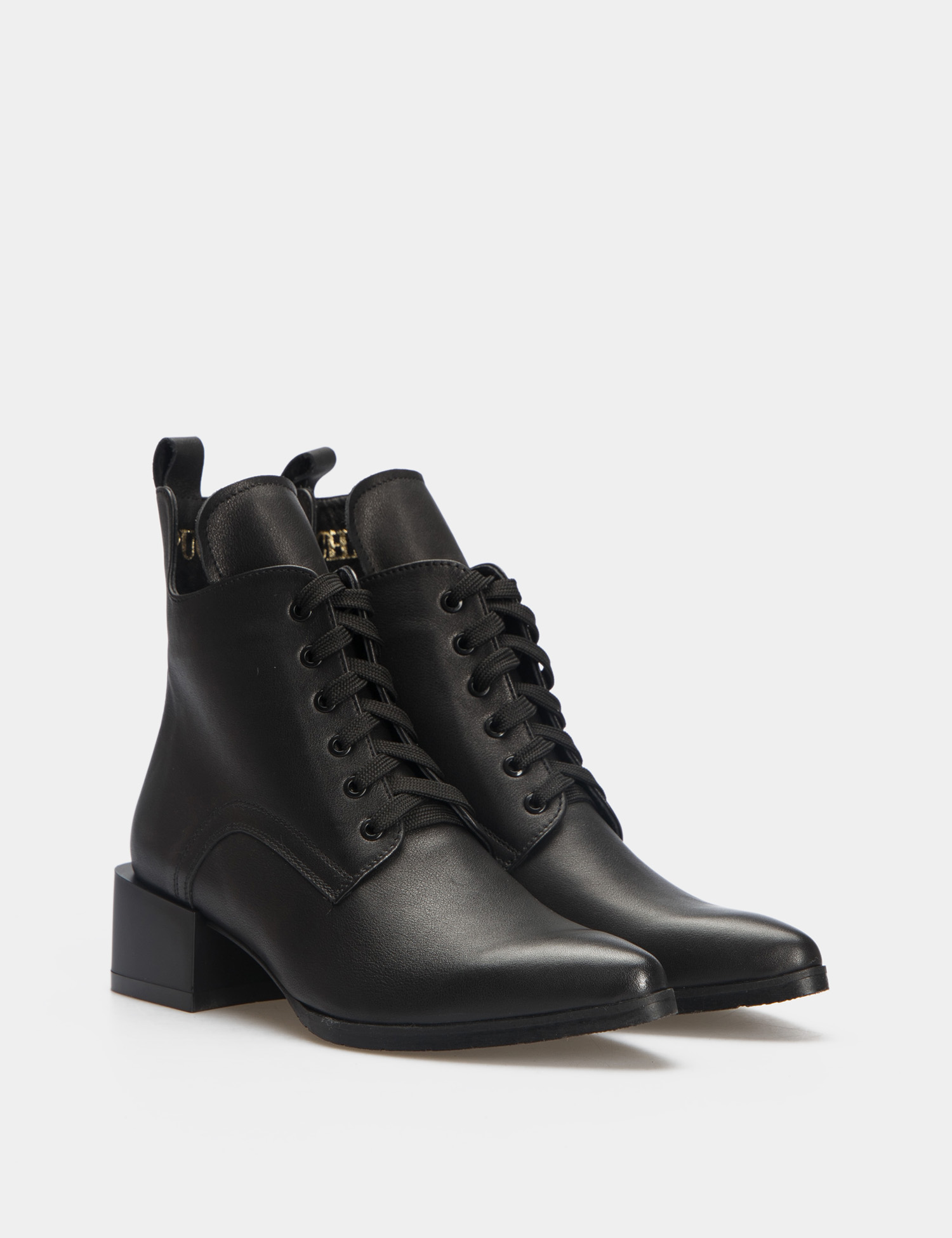 Картинка Жіночі чорні шкіряні черевики