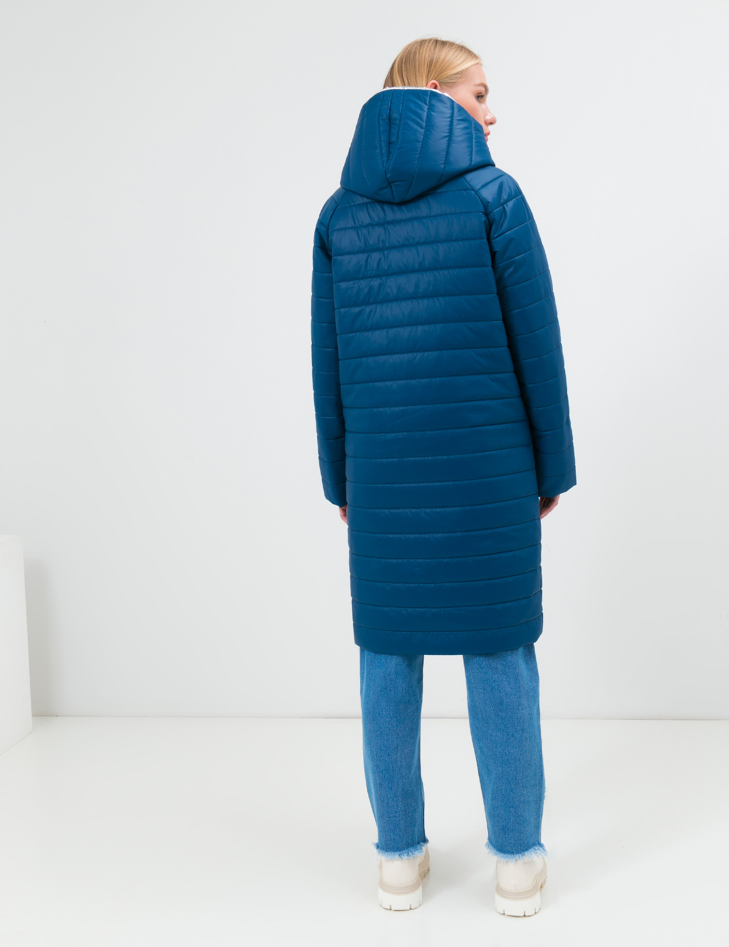 Картинка Жіноча темно-синя стьобана куртка