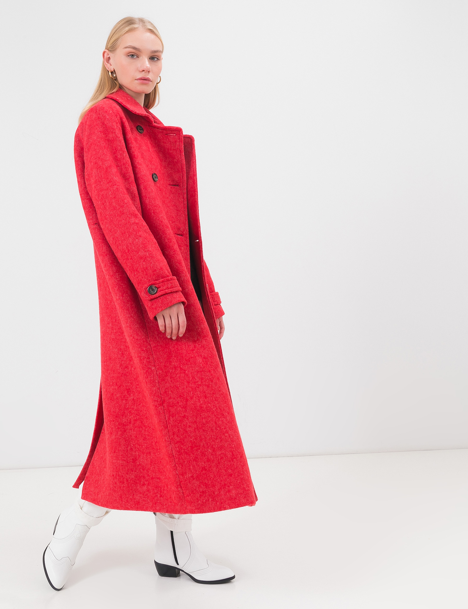 Картинка Жіноче червоне пальто з поясом