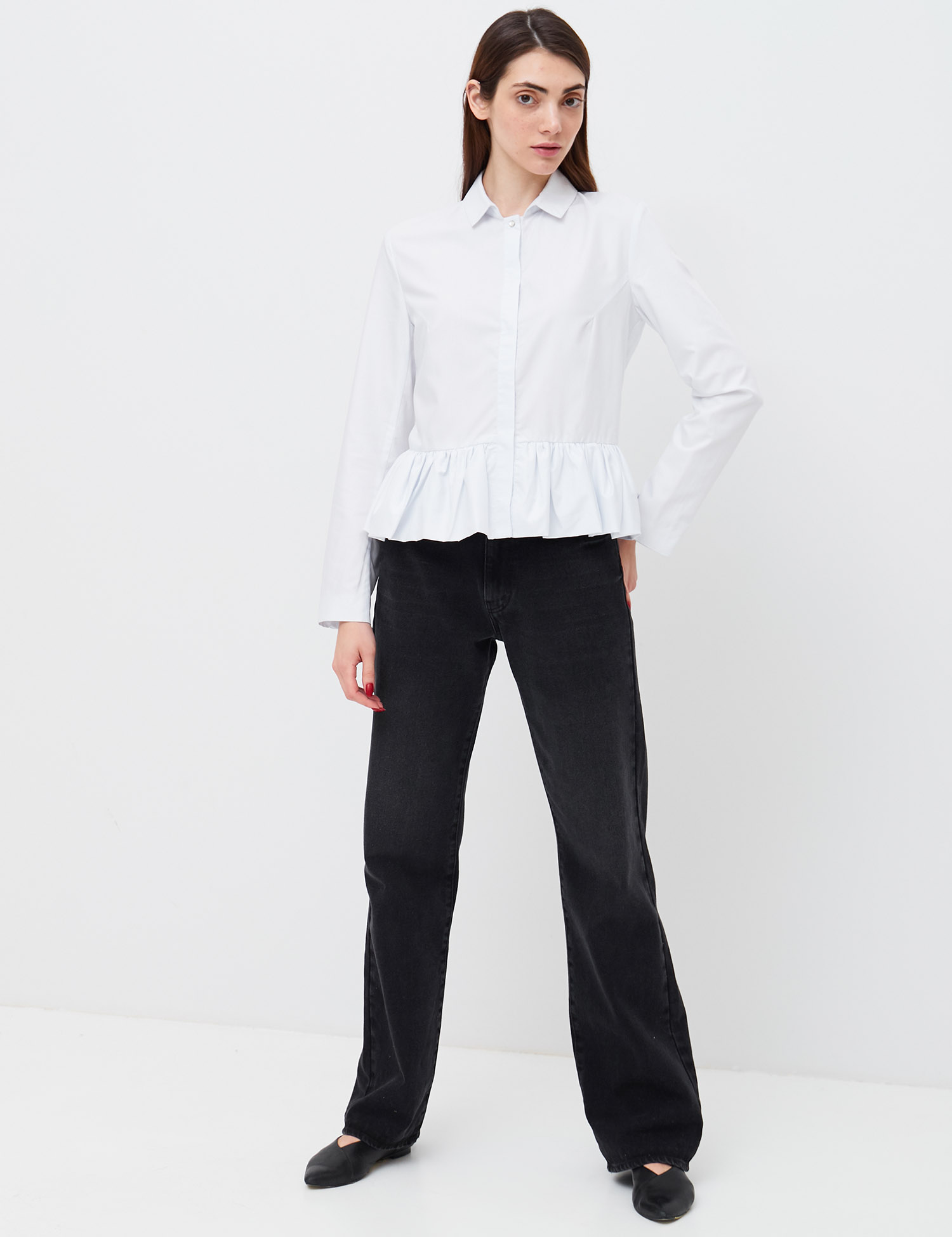 Картинка Біла блуза з баскою