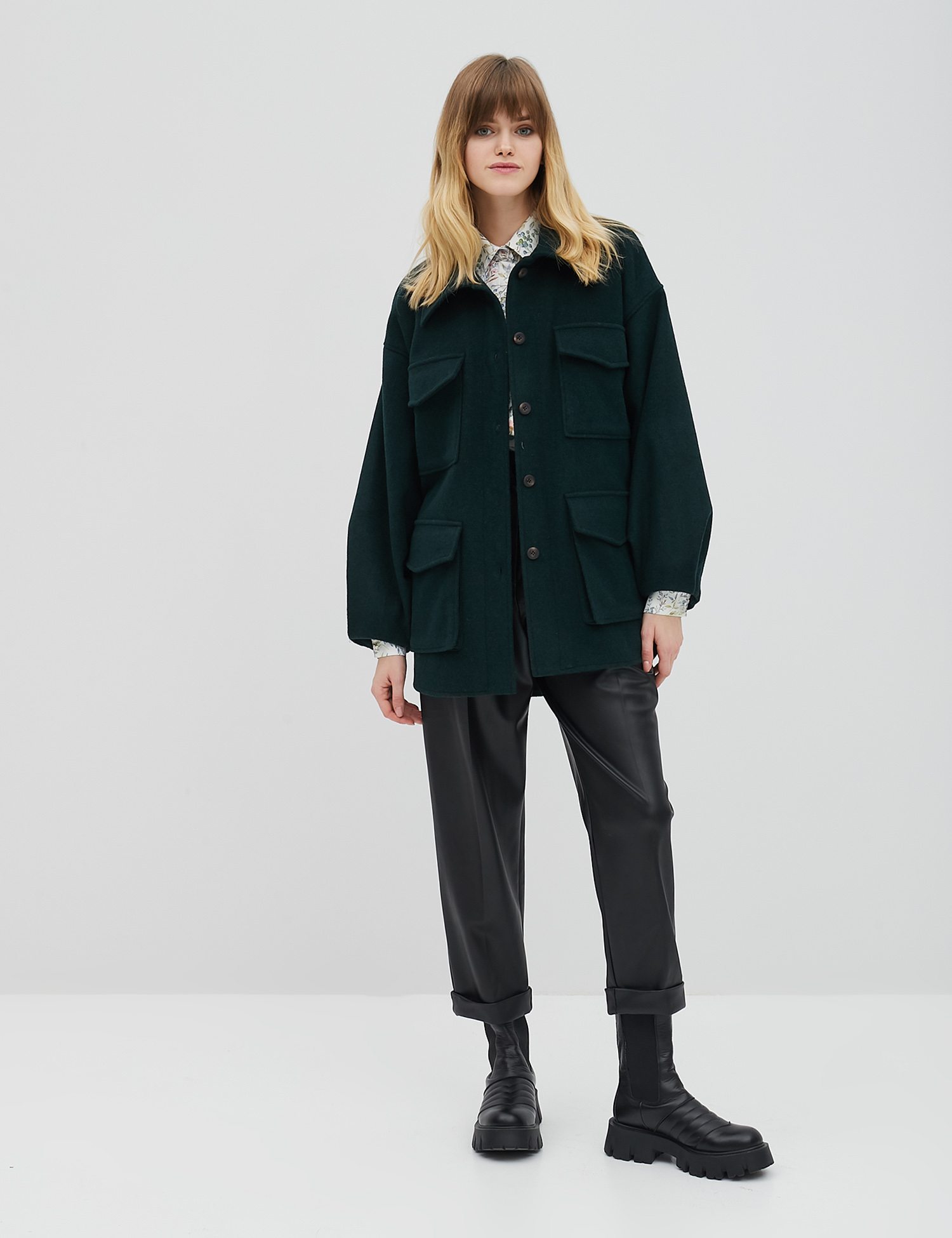 Картинка Жіноче зелене укорочене пальто