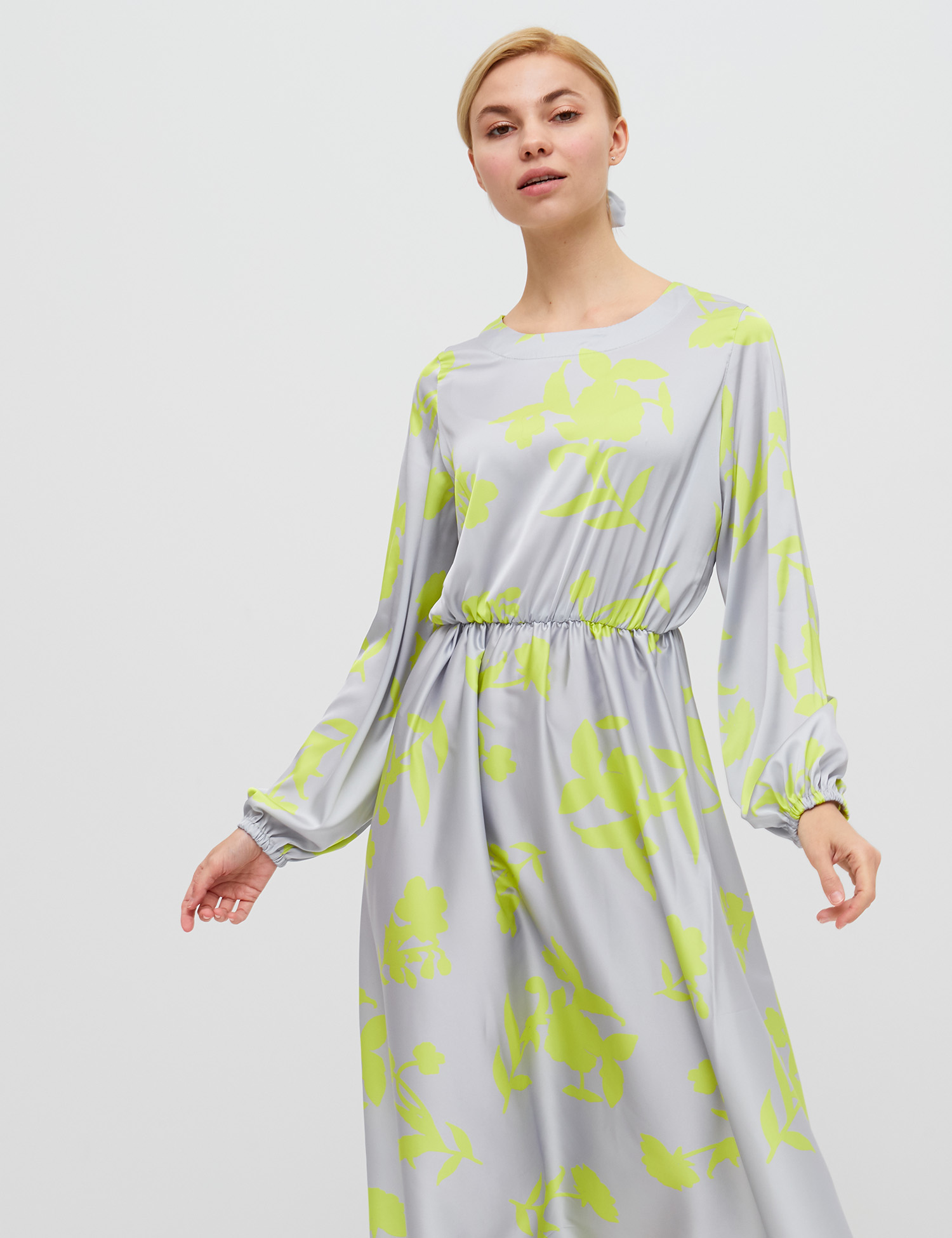 Картинка Сіра сукня з візерунком