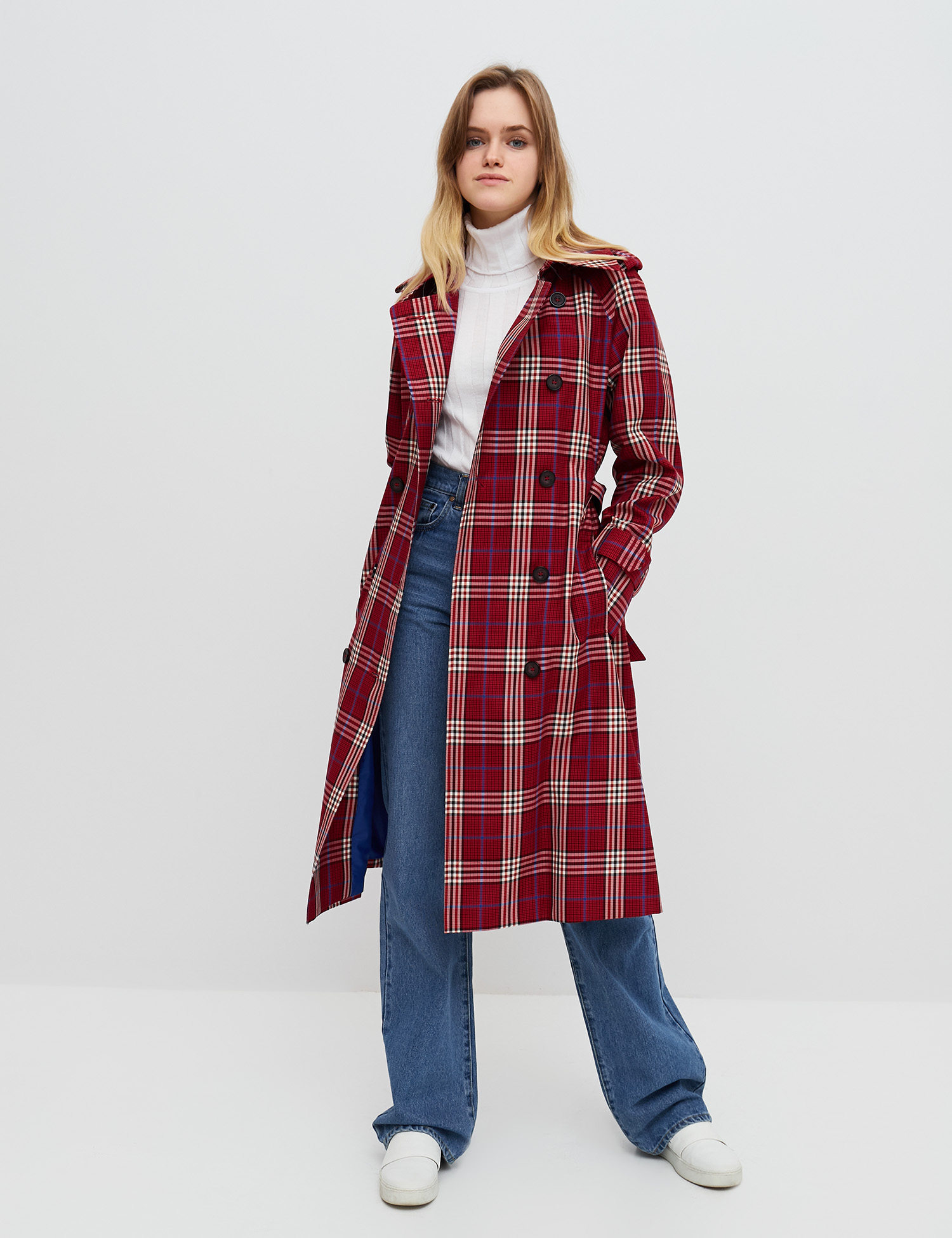 Картинка Жіночий червоний плащ в клітинку