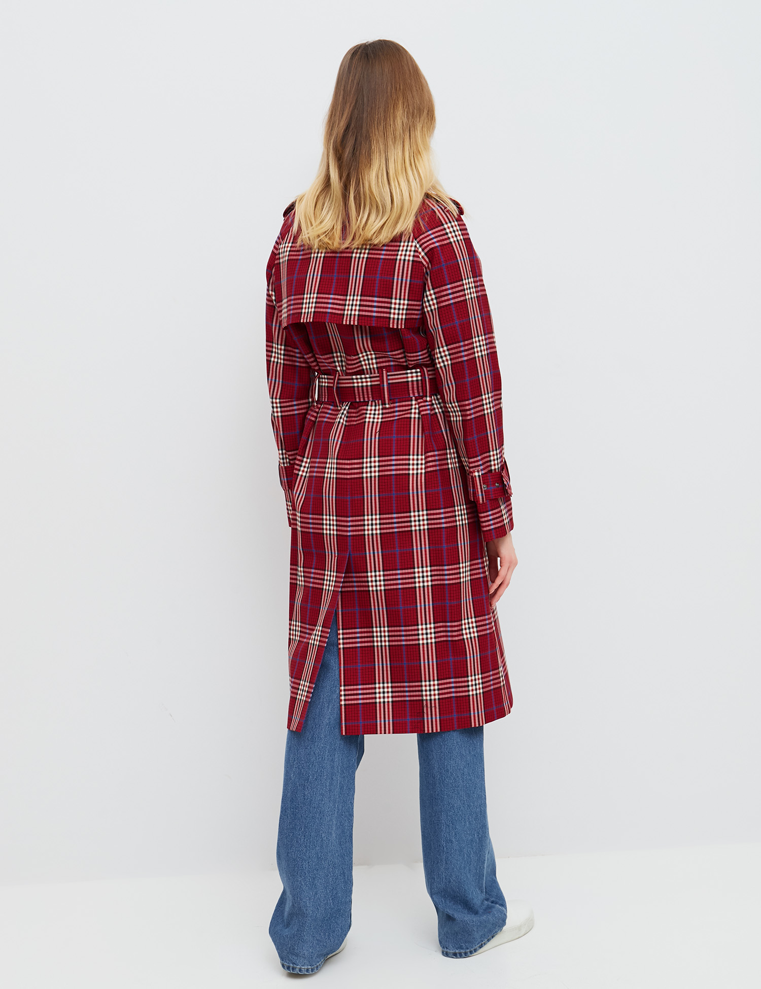 Картинка Жіночий червоний плащ в клітинку