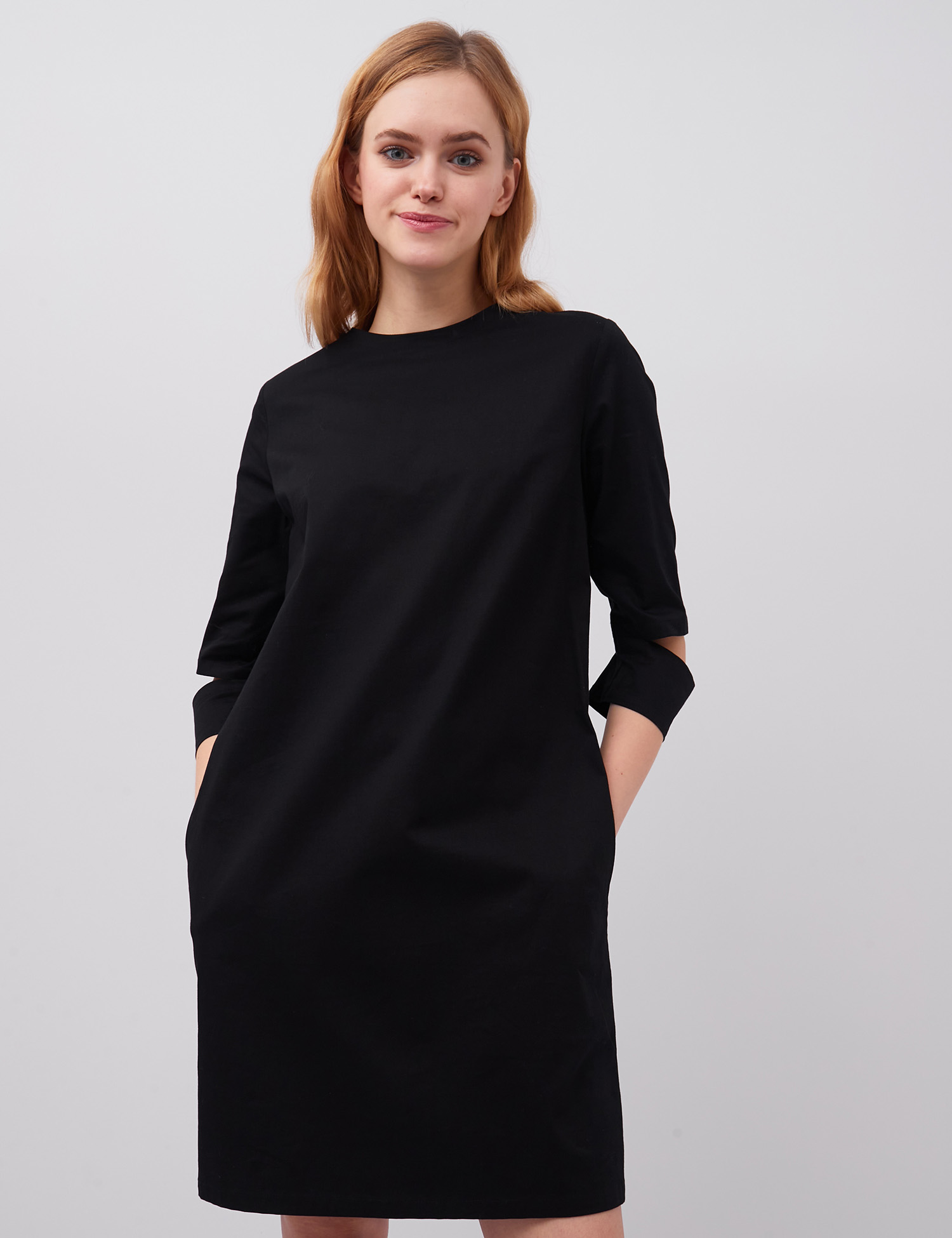 Картинка Чорна сукня з вирізами
