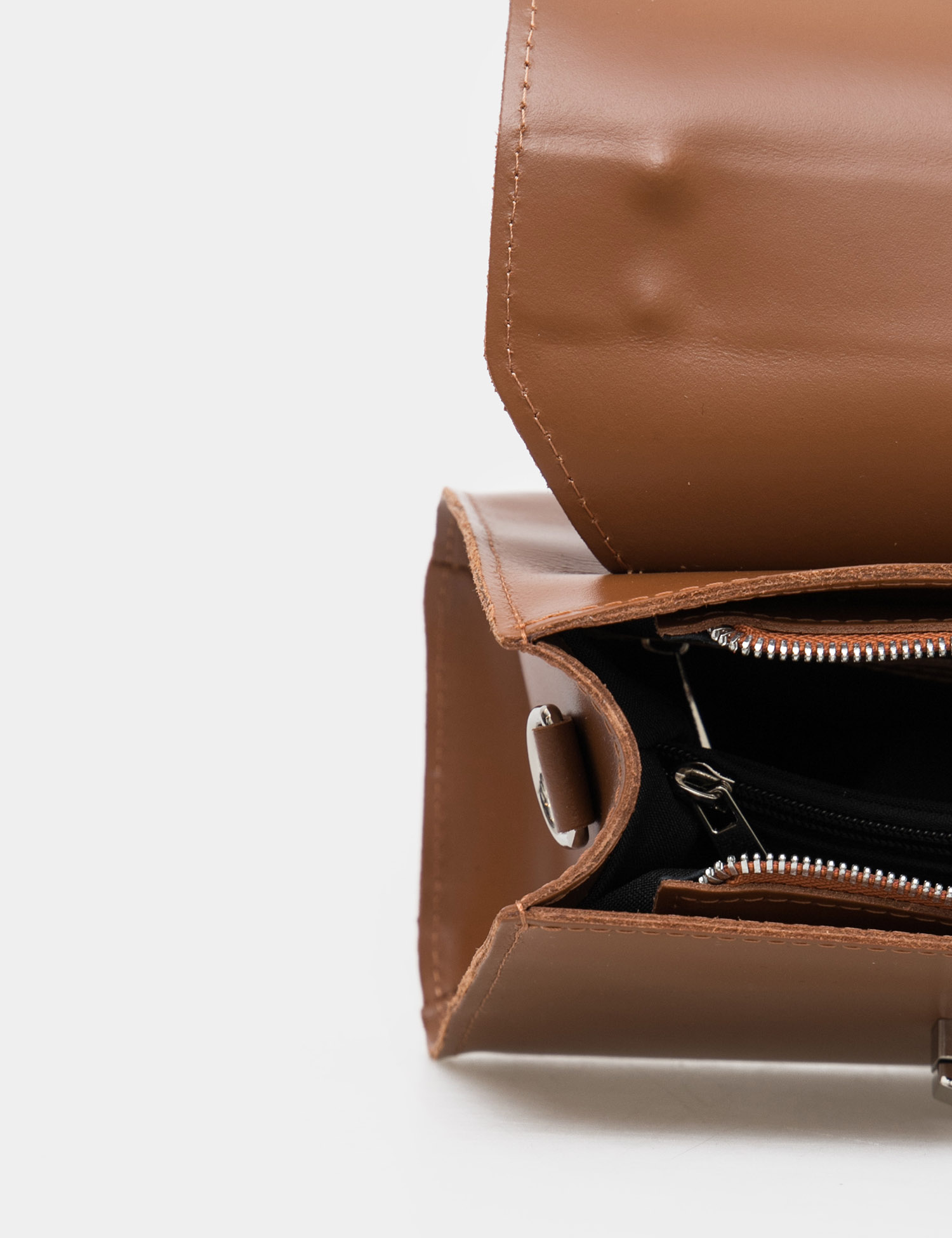 Картинка Жіноча коричнева шкіряна сумка