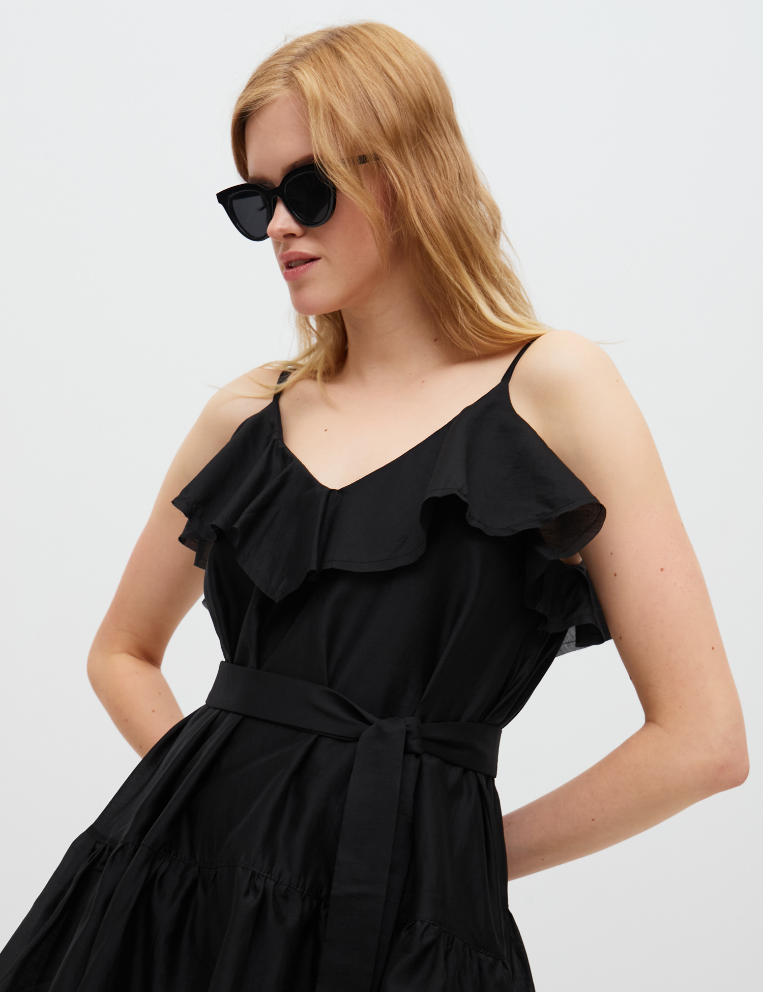 Картинка Чорний сарафан