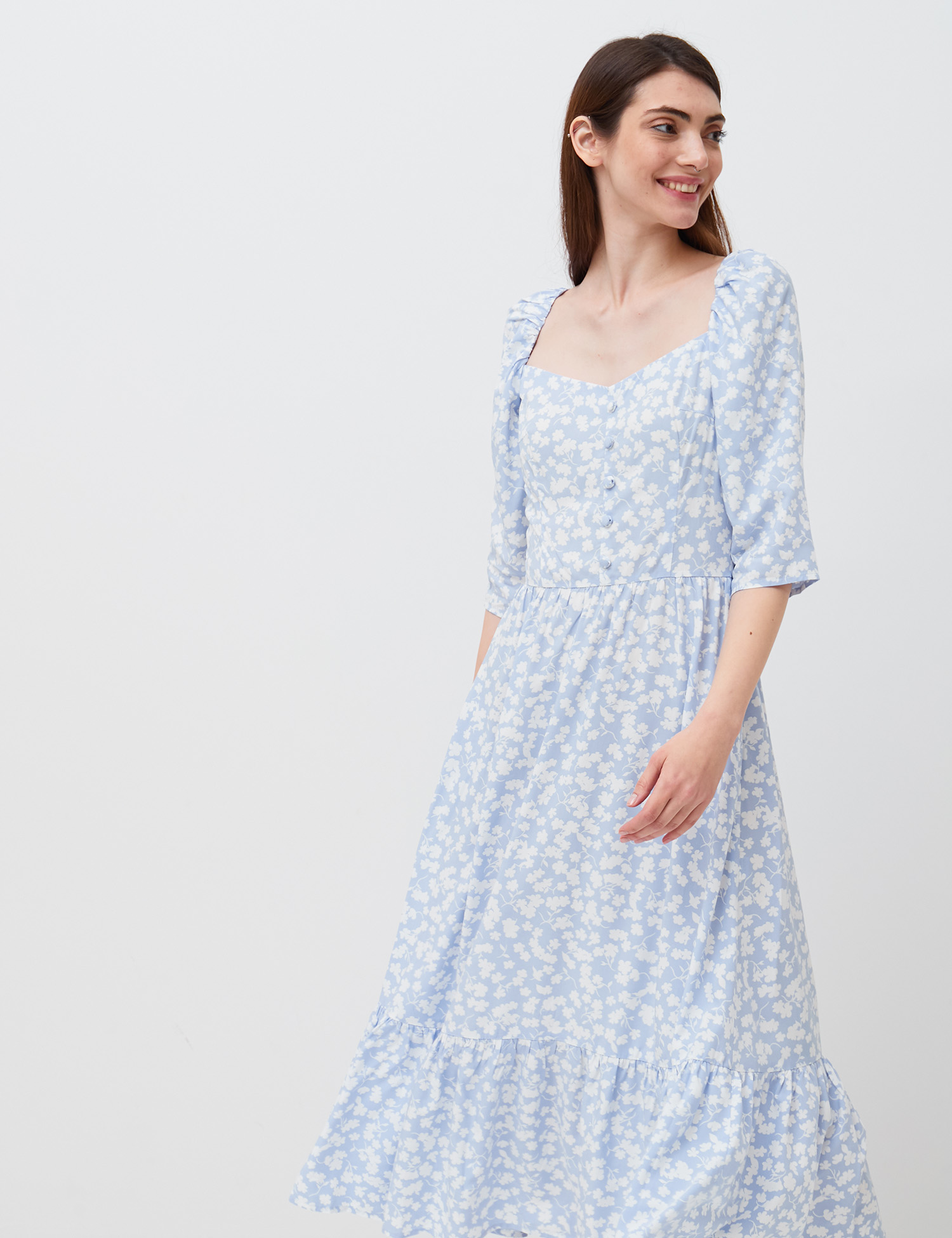 Картинка Блакитна сукня з рослинним візерунком