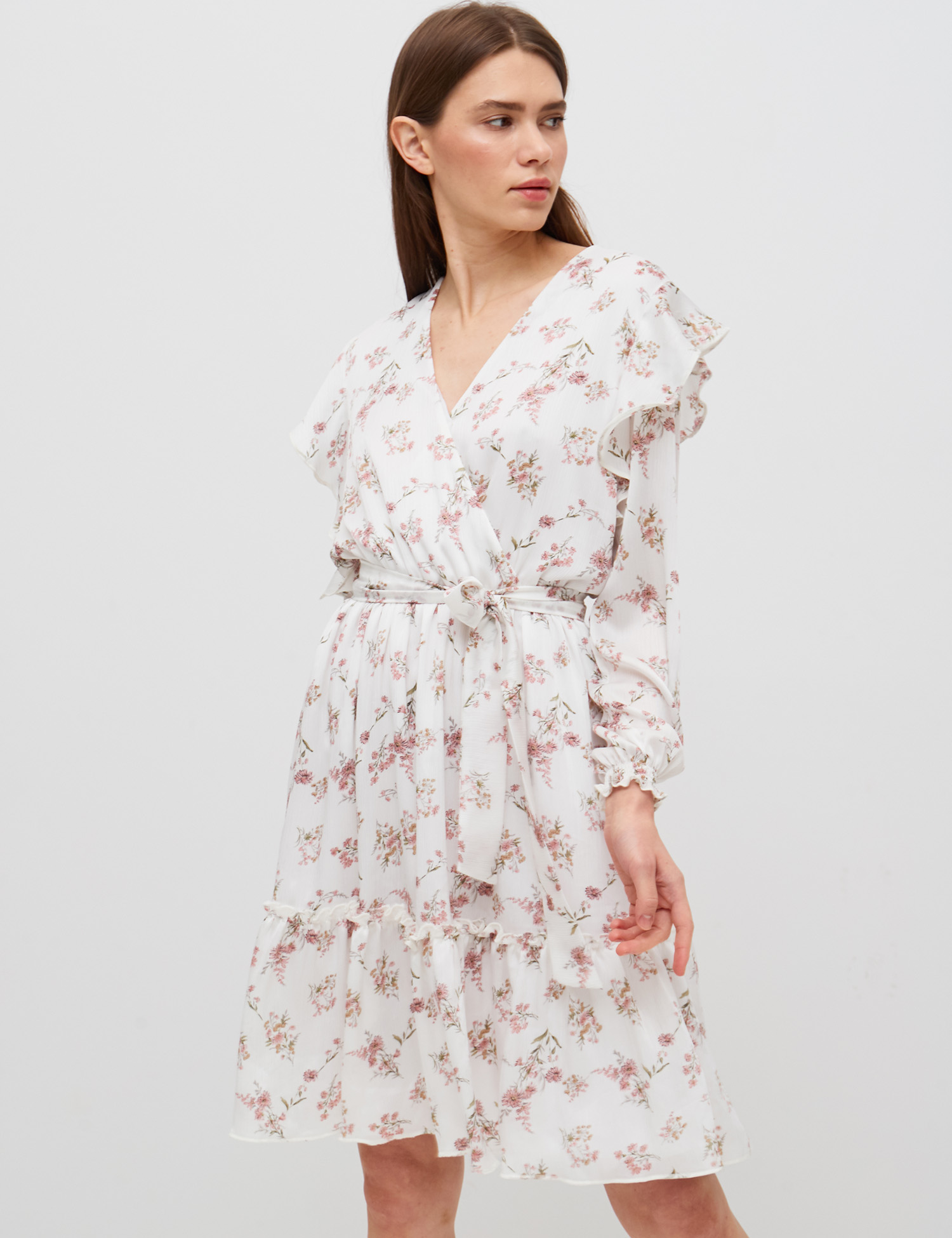 Картинка Біла сукня з рослинним візерунком
