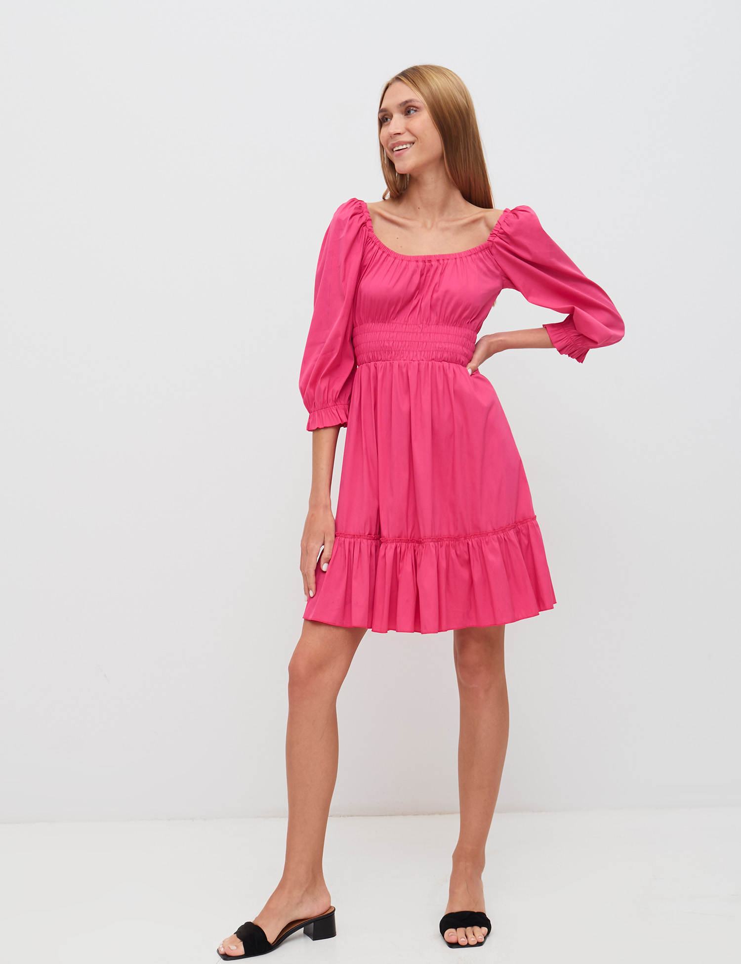 Картинка Рожева сукня з воланом