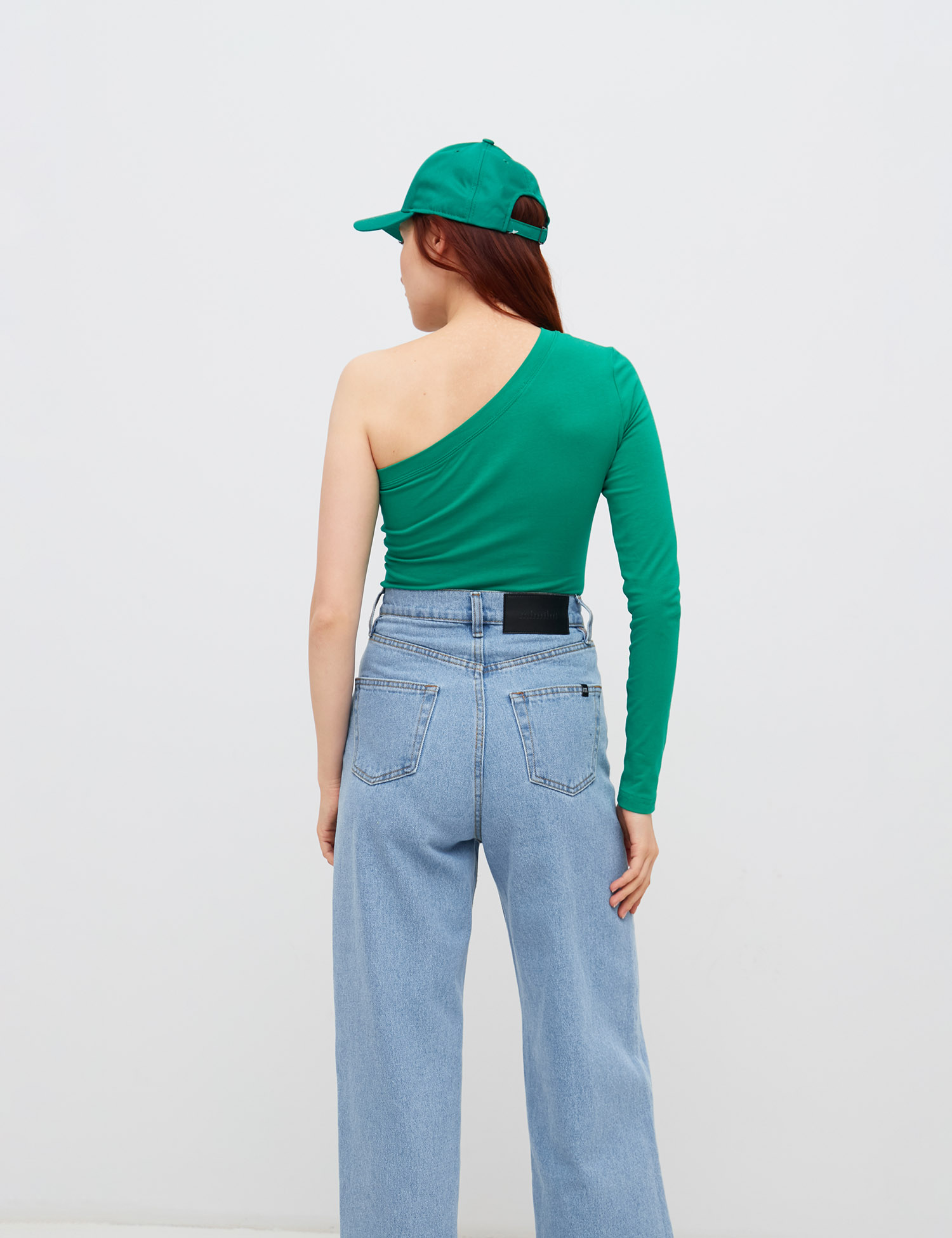 Картинка Зелений топ на одне плече