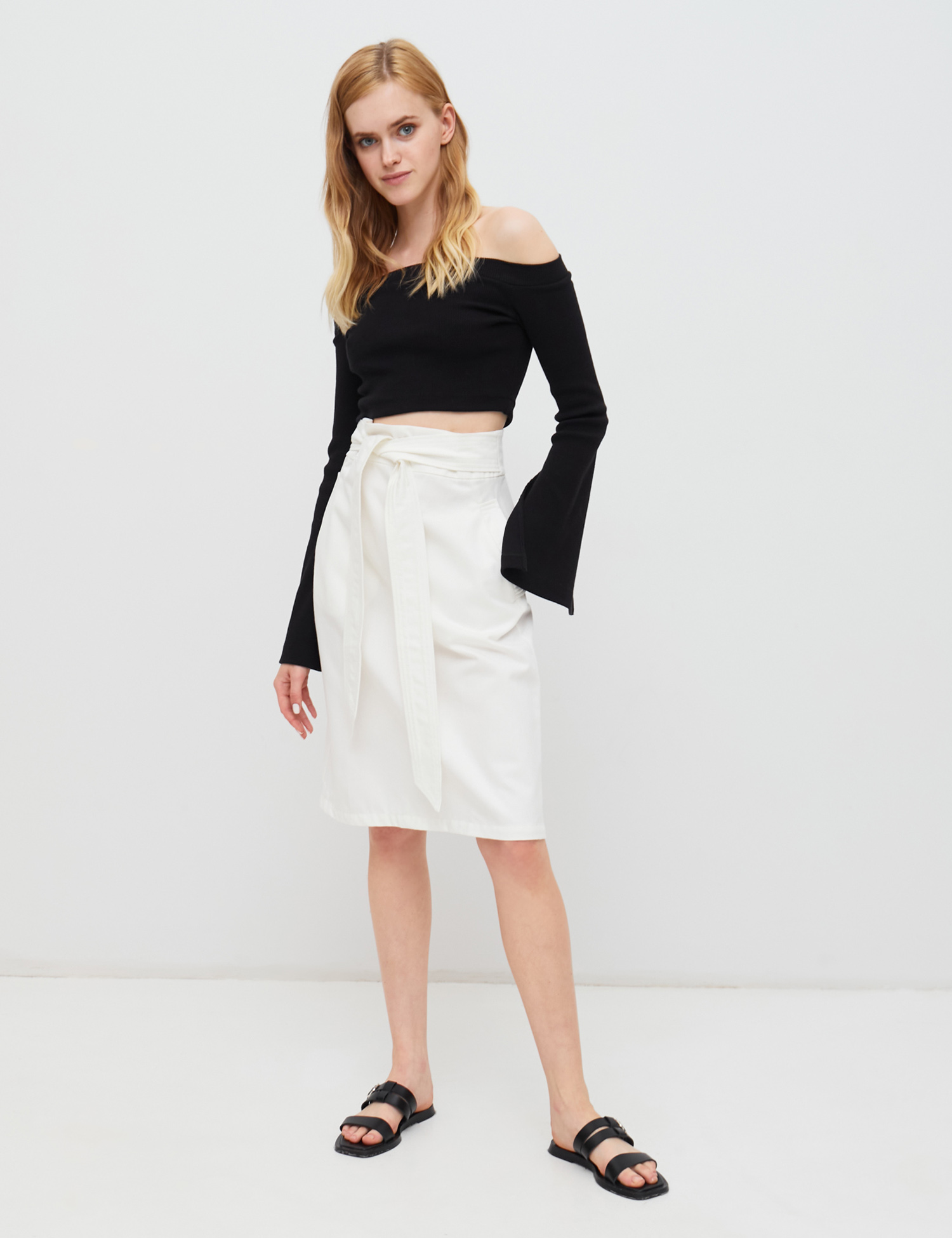 Картинка Бежева спідниця з поясом