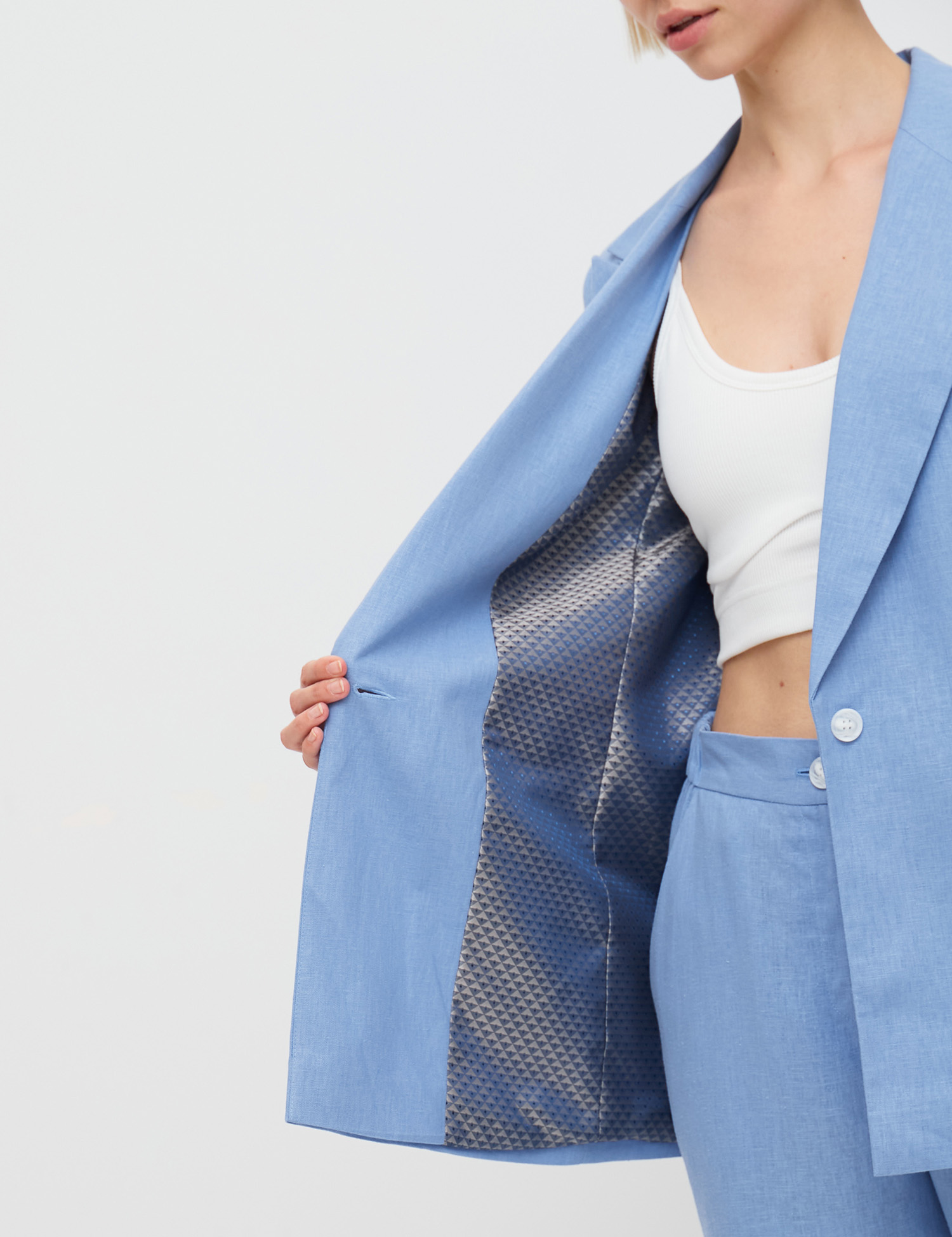 Картинка Жіночий блакитний піджак