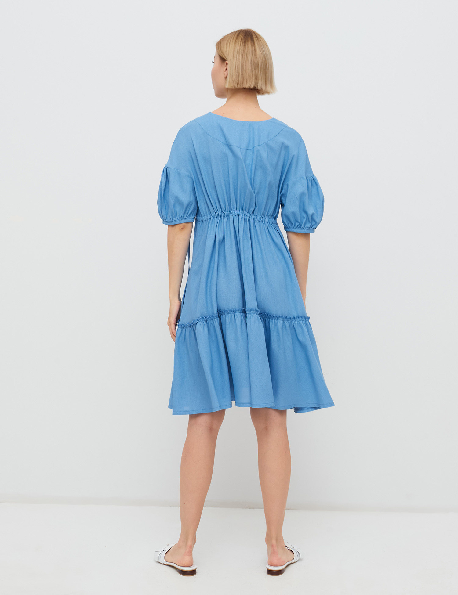 Картинка Блакитна сукня з додаванням льону