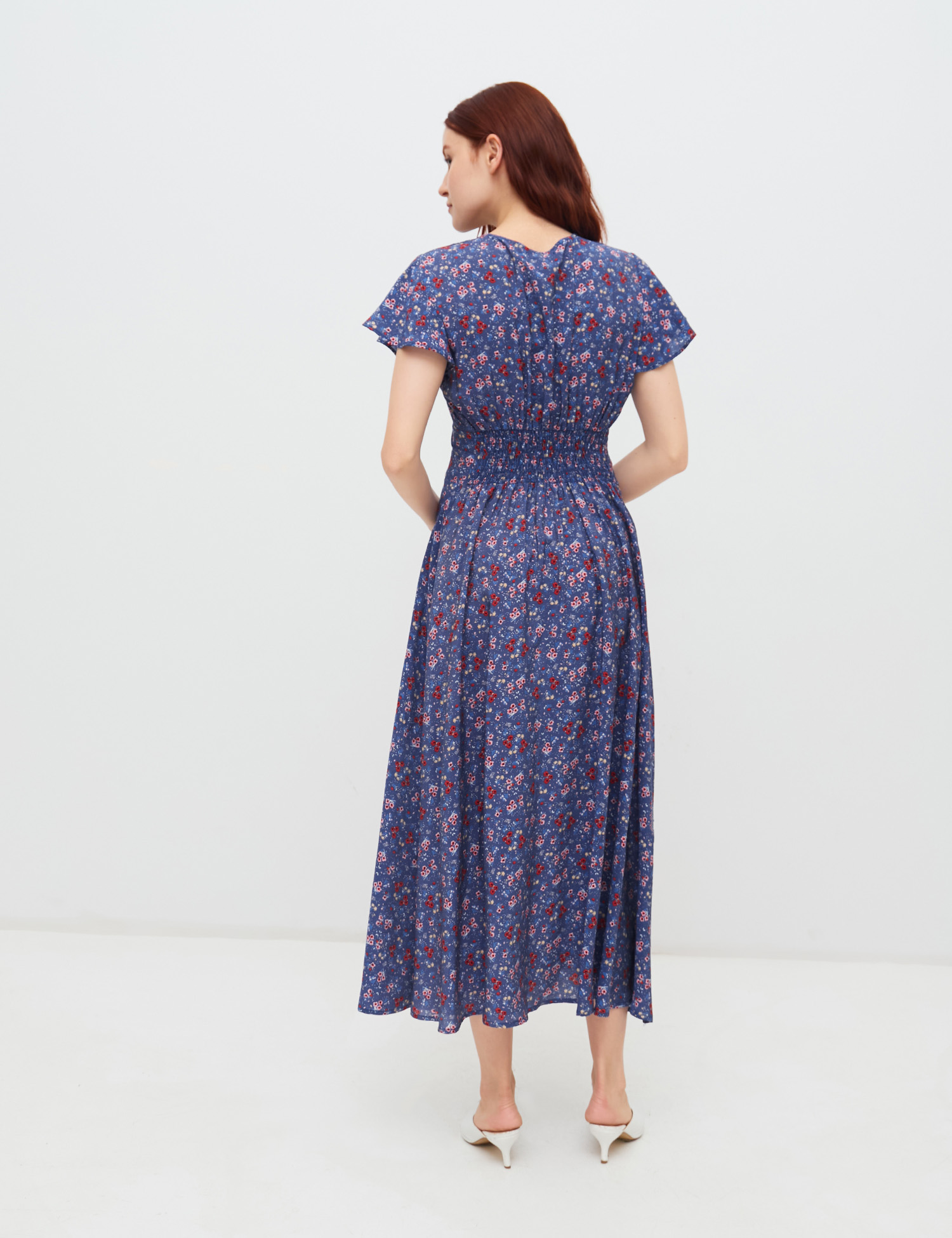 Картинка Синя сукня з візерунком