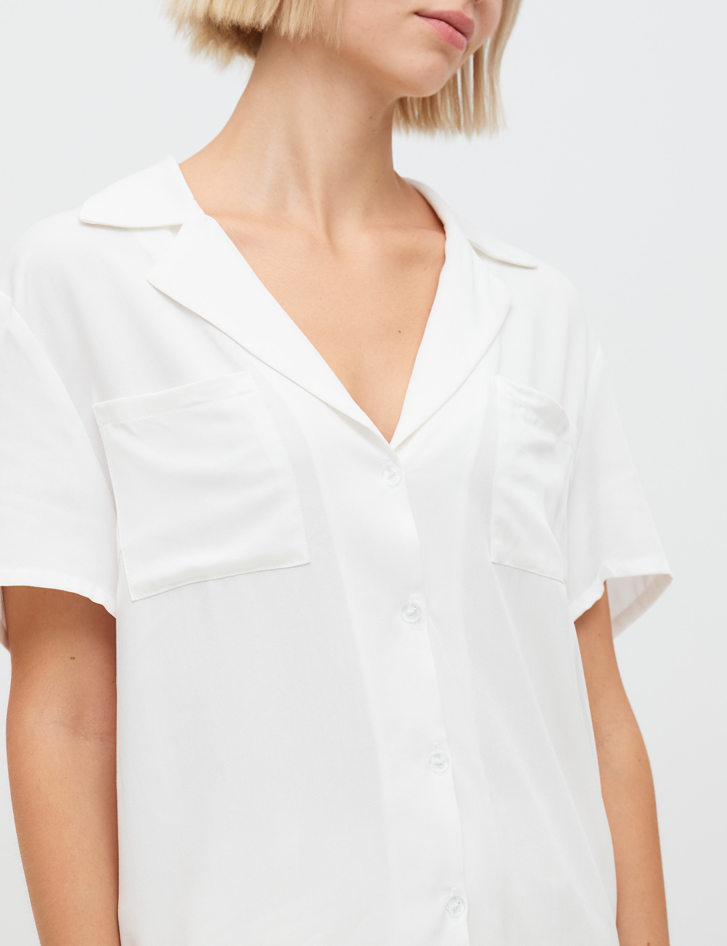 Картинка Біла блуза