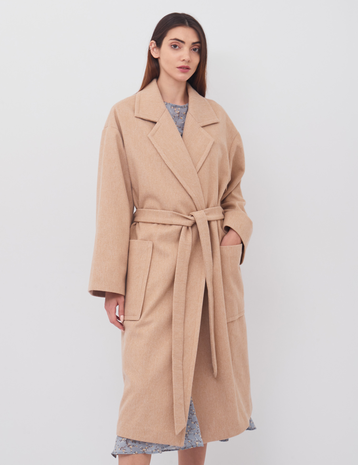 Картинка Жіноче бежеве пальто на запах