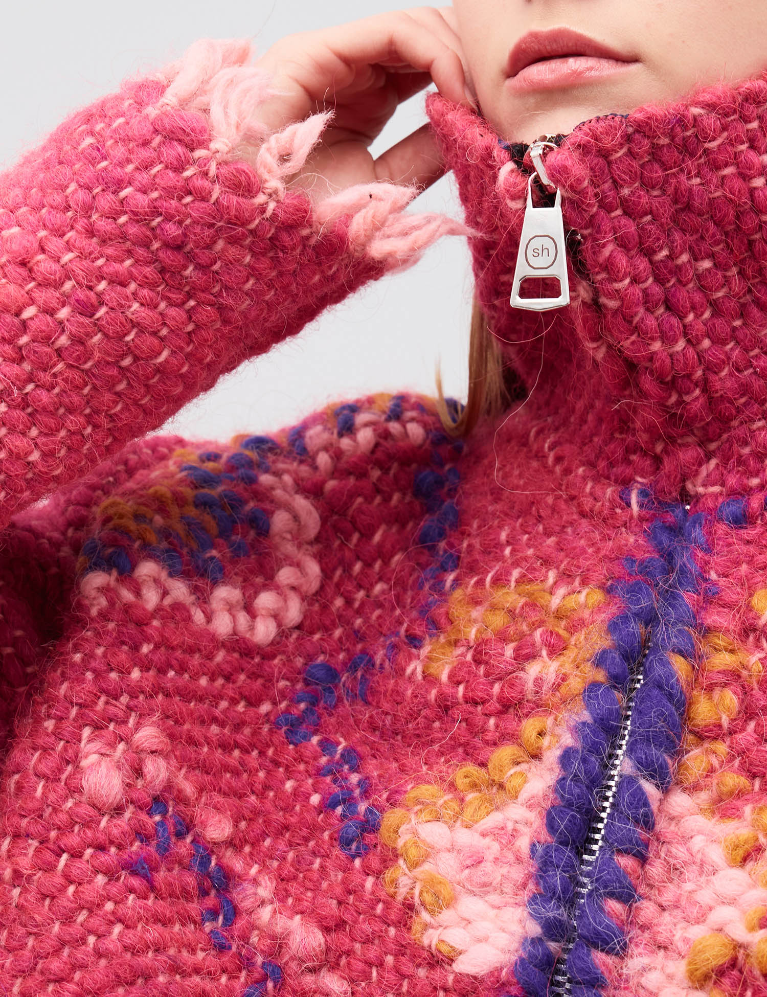 Картинка Жіноча рожева куртка ручної роботи