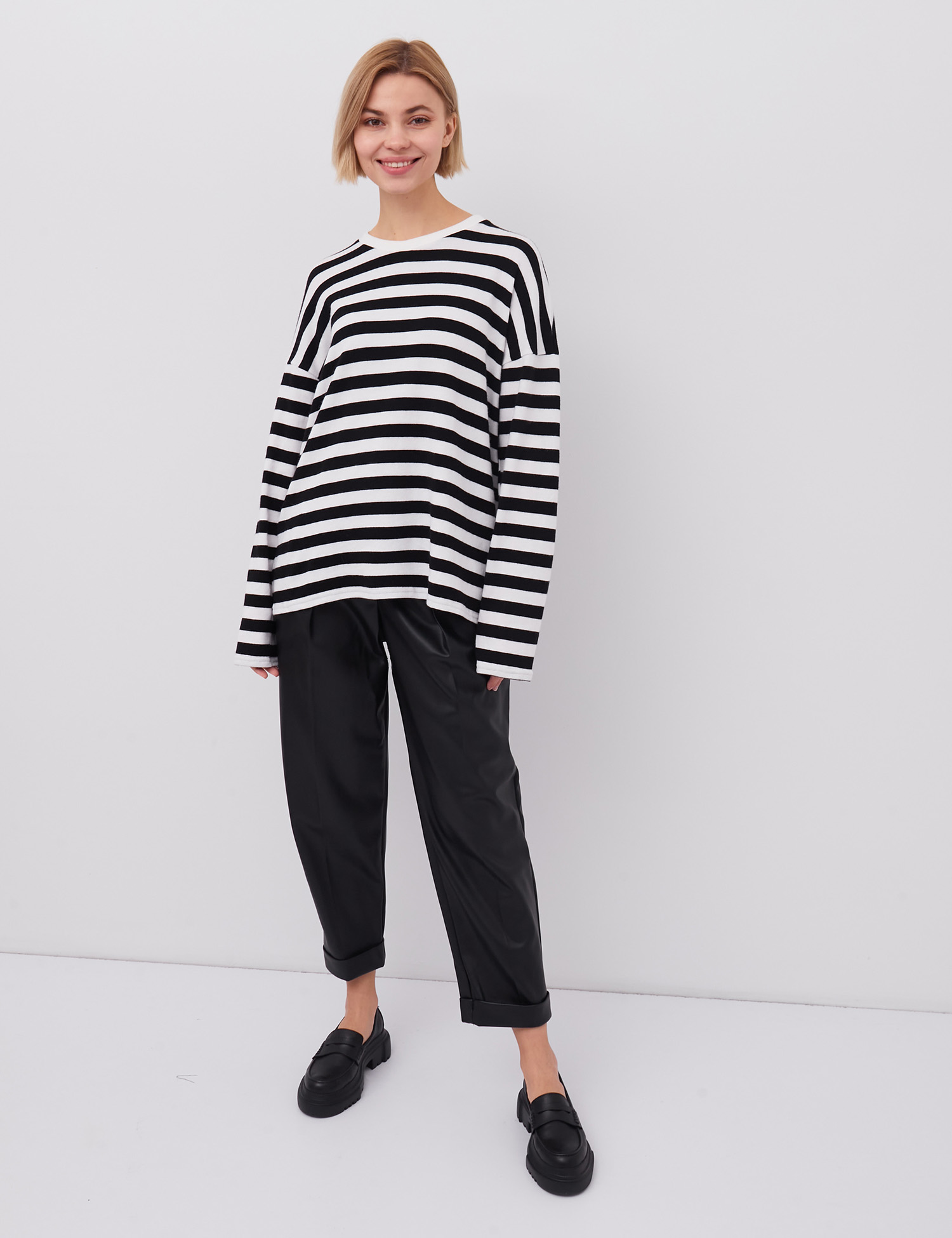 Картинка Чорно-білий світшот