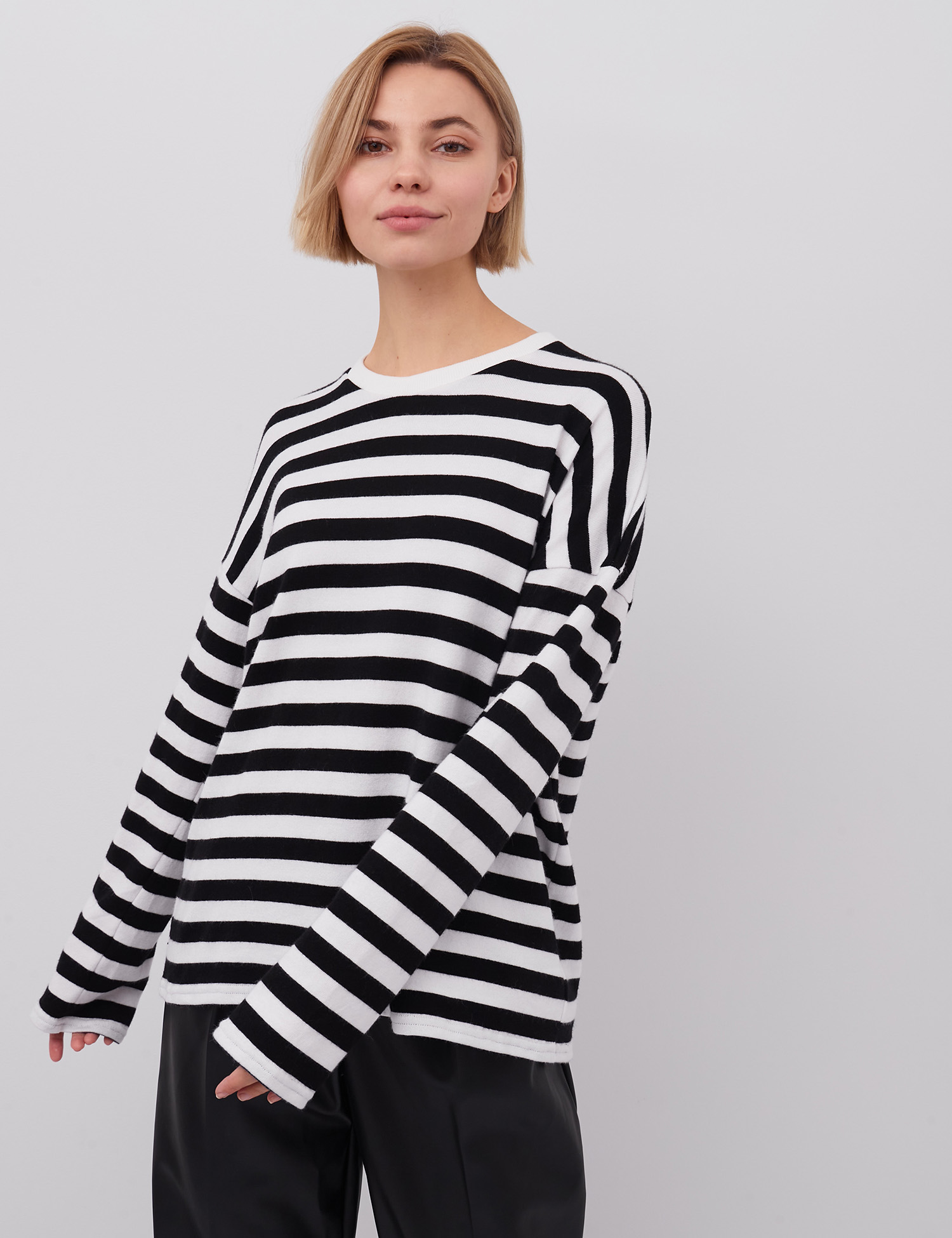 Картинка Чорно-білий світшот