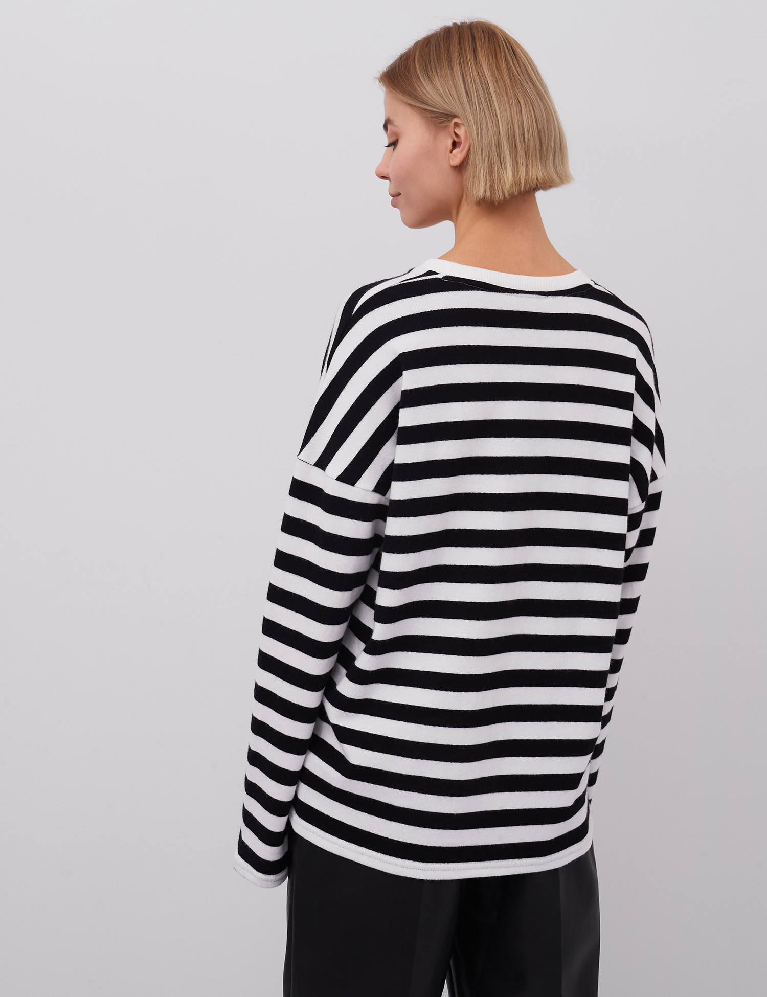 Картинка Чорно-білий світшот